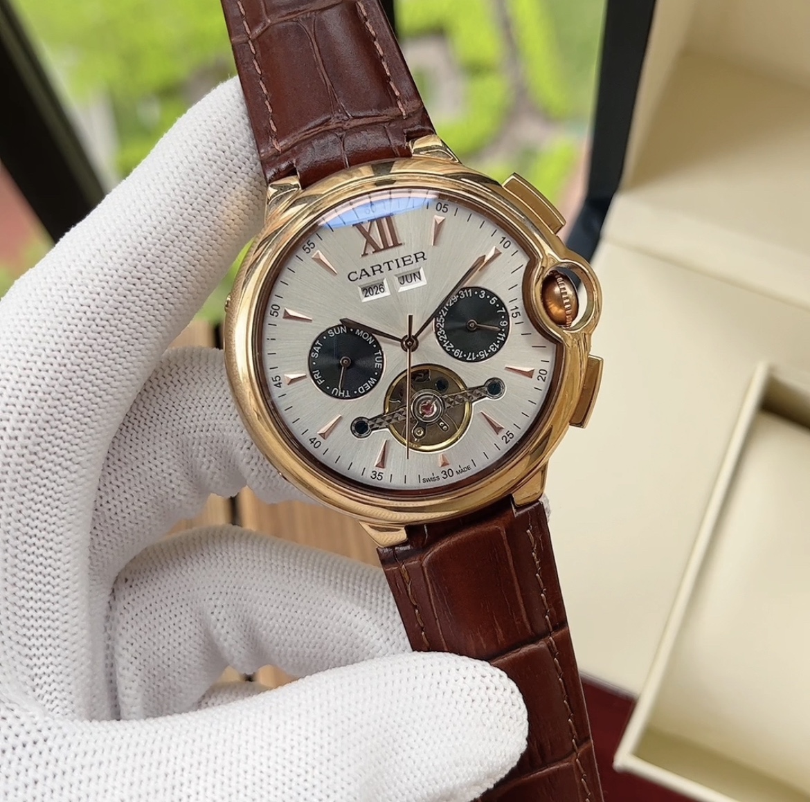 Cartier 白壳 玫金壳 【全新风格 】卡地亚-Cartier 男士腕表 全自动机械机芯 矿物强化玻璃 316L精钢表壳 真皮表带 休闲 商务 尺寸:直径44mm 厚度12mm