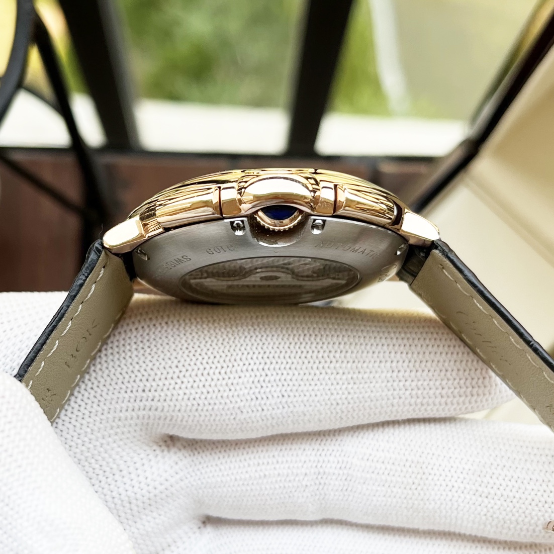 Cartier 白壳 玫瑰金 【全新设计 典雅 】卡地亚-Cartier 男士腕表 全自动机械机芯 矿物强化玻璃 316L精钢表壳 真皮表带 休闲 商务 尺寸:直径44mm 厚度12mm