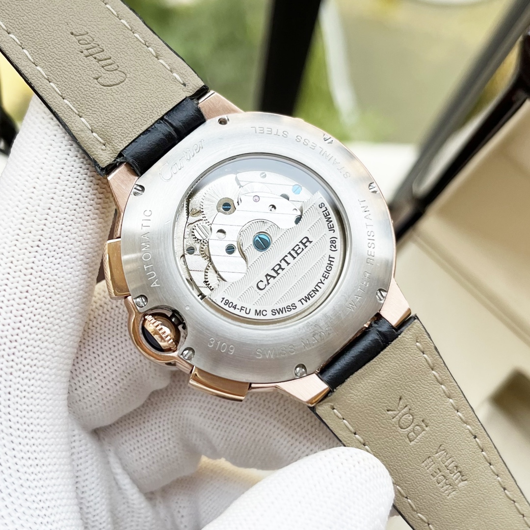 Cartier 白壳 玫瑰金 【全新设计 典雅 】卡地亚-Cartier 男士腕表 全自动机械机芯 矿物强化玻璃 316L精钢表壳 真皮表带 休闲 商务 尺寸:直径44mm 厚度12mm