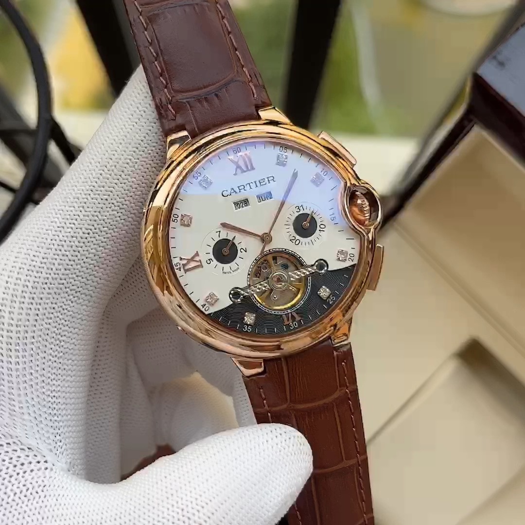 Cartier 全新设计 典雅 卡地亚-Cartier 男士腕表 全自动机械机芯 矿物强化玻璃 316L精钢表壳 真皮表带 休闲 商务 尺寸:直径44mm 厚度12mm