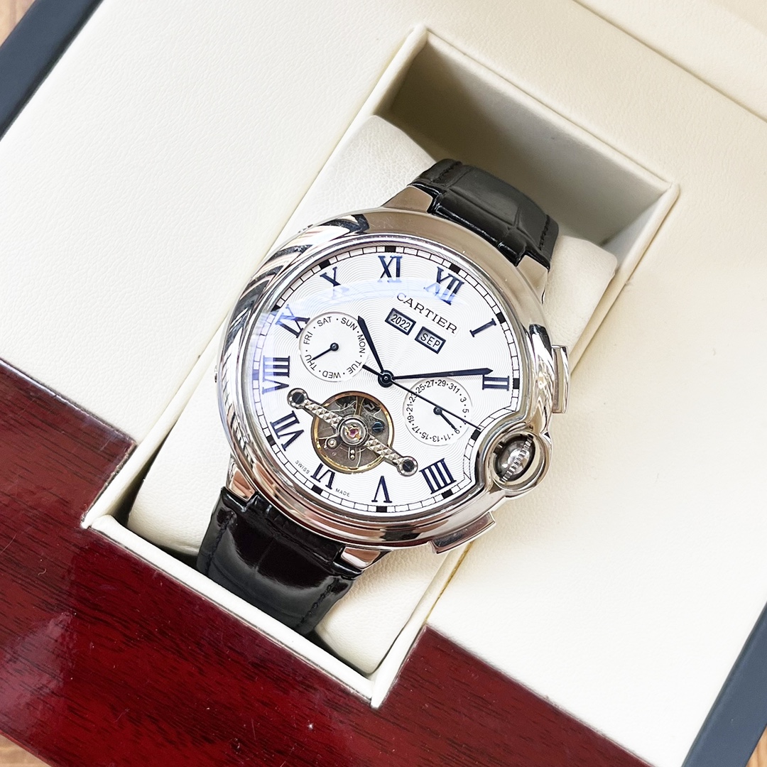 Cartier 白壳 玫瑰金 【简约风格 优雅大方】卡地亚-Cartier 男士腕表 全自动机械机芯 矿物强化玻璃 316L精钢表壳 真皮表带 设计 商务休闲 尺寸:径44mm 厚度12mm