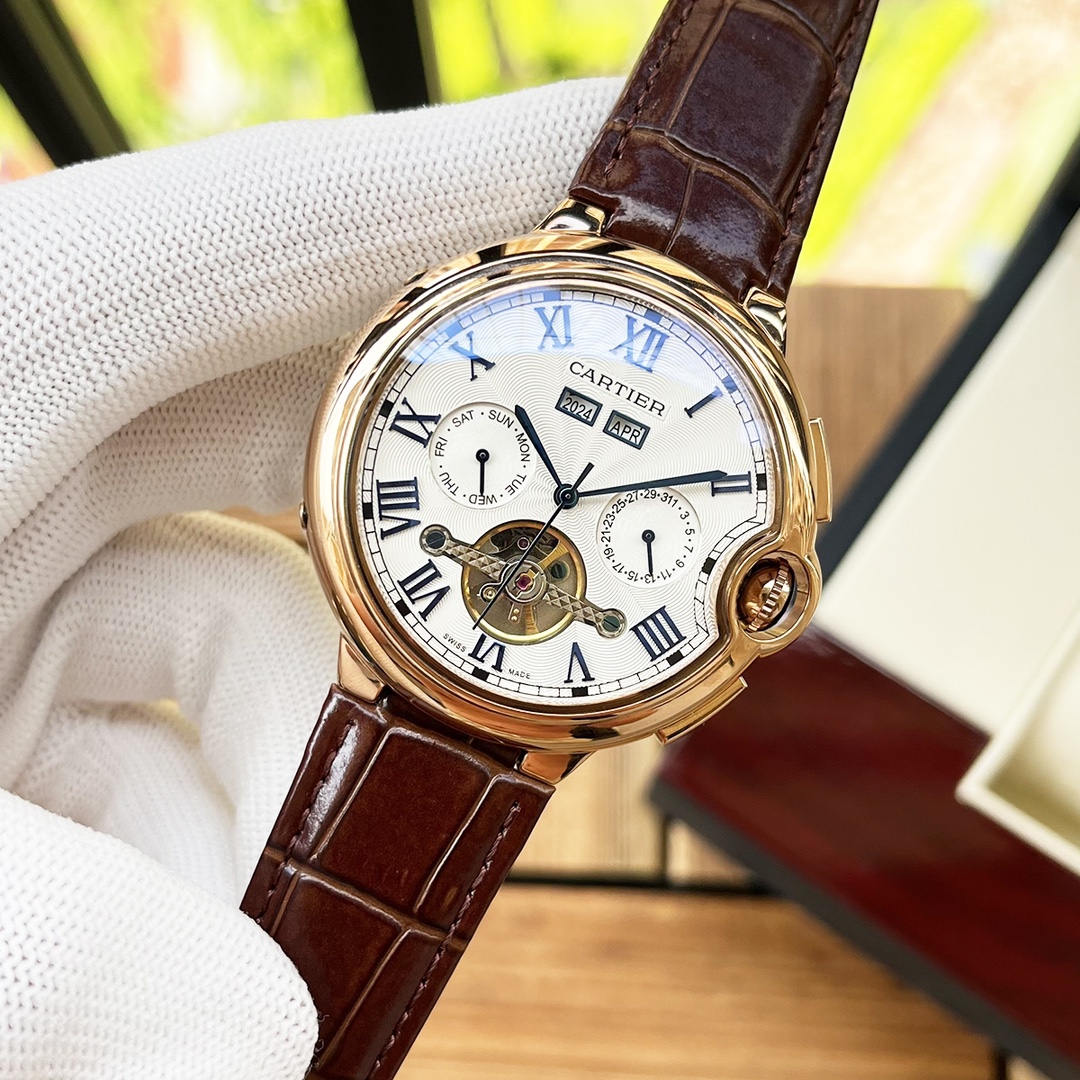 Cartier 白壳 玫瑰金 【简约风格 优雅大方】卡地亚-Cartier 男士腕表 全自动机械机芯 矿物强化玻璃 316L精钢表壳 真皮表带 设计 商务休闲 尺寸:径44mm 厚度12mm