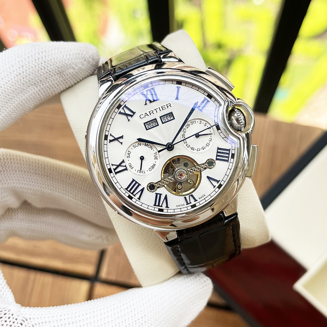 Cartier 白壳 玫瑰金 【简约风格 优雅大方】卡地亚-Cartier 男士腕表 全自动机械机芯 矿物强化玻璃 316L精钢表壳 真皮表带 设计 商务休闲 尺寸:径44mm 厚度12mm