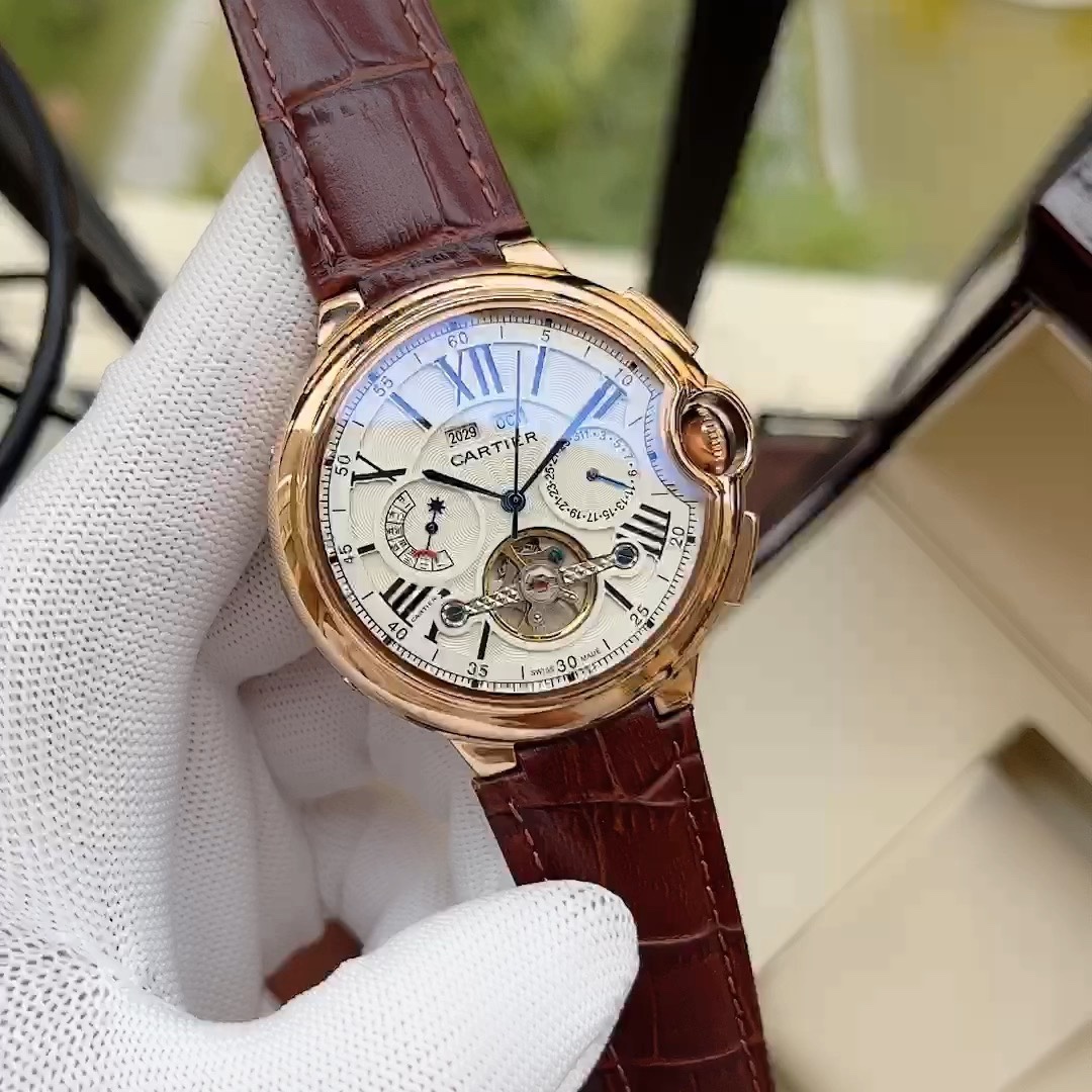 Cartier 全新设计 典雅 卡地亚-Cartier 男士腕表 全自动机械机芯 矿物强化玻璃 316L精钢表壳 真皮表带 休闲 商务 尺寸:径44mm 厚度12mm