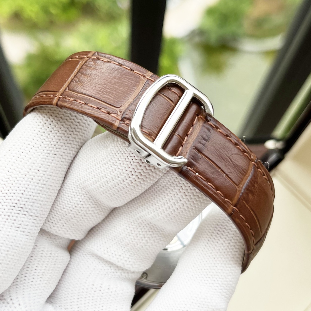 Cartier 白壳5 玫金壳 钢带+30 【全新风格 】卡地亚-Cartier 男士腕表 全自动机械机芯 矿物强化玻璃 316L精钢表壳 真皮/精钢表带 休闲 商务 尺寸:径44mm 厚度12mm