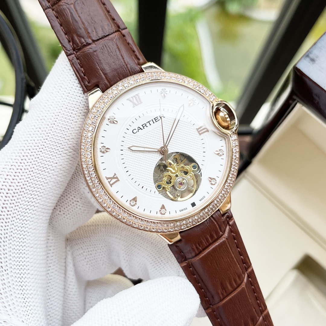 Cartier 全新风格 卡地亚-Cartier 男士腕表 全自动机械机芯 矿物强化玻璃 316L精钢表壳 真皮表带 休闲 商务 尺寸:径44mm 厚度12mm