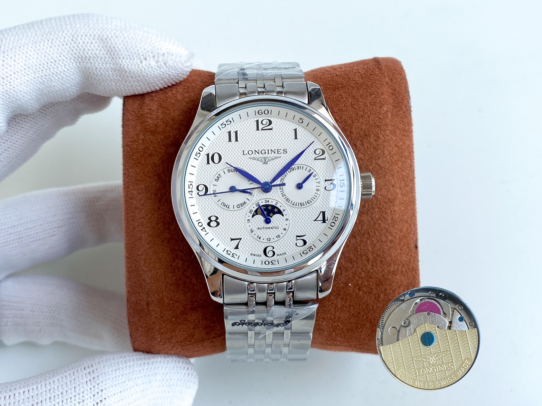 NO:394217,White shell, rose gold, steel belt. Longines famous multi-function watch. There are weekly at 3:6:9:00, 24 hours moon phase function. It adopts 3836 movement (stable and accurate when walking). The side of the shell adopts wire drawing technology to make the whole more refined and durable. [Newly upgraded, classic and versatile] Longines Men's watch Fully automatic mechanical movement Mineral reinforced glass 316L stainless steel case Steel strap Fashion design Business and leisure Size: 40mm diameter, 12mm thickness, excellent production, must be a boutique,,longines19860909白壳,玫瑰金,钢带.浪琴名匠多功能腕表 3点6点9点位置分别设有星期 日期 24小时月相功能 采用3836机芯(稳定 走时精准) 壳侧身更是采用了拉丝工艺 让整体更加精致 耐用【全新升级 经典百搭】浪琴-Longines 男士腕表 全自动机械机芯 矿物强化玻璃 316L精钢表壳 精钢表带 时尚设计 商务休闲 尺寸:直径40mm 厚度12mm 卓越出品 必是精品,,longines,Watch