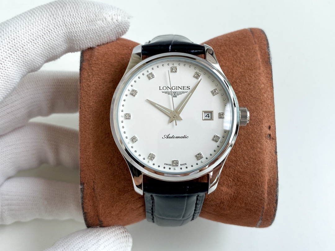 NO:394041,White shell, gold shell, steel belt. Citizen white shell, gold shell 580, steel belt. Classic upgraded again, two movements are free to choose [classic style, elegant and atmospheric] Longines Men's watch Fully automatic machinery/Citizen 8215 movement Mineral reinforced glass 316L stainless steel case Leather strap Simple and fashionable Business and casual Size: diameter 40mm Thickness 12mm, longines19860909白壳,金壳,钢带. 西铁城白壳,金壳580,钢带. 经典再次升级,两种机芯随意选择【经典风格 优雅大气】浪琴-Longines 男士腕表 全自动机械/西铁城8215机芯 矿物强化玻璃 316L精钢表壳 真皮表带 简约时尚 商务休闲 尺寸:直径40mm 厚度12mm,,longines,Watch