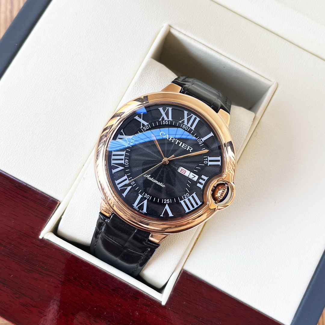 Cartier 白壳 玫瑰金 【简约 优雅大方】卡地亚-Cartier 男士腕表 全自动机械机芯 矿物强化玻璃 316L精钢表壳 真皮表带 全新风格 商务休闲 尺寸:径44mm 厚度12mm
