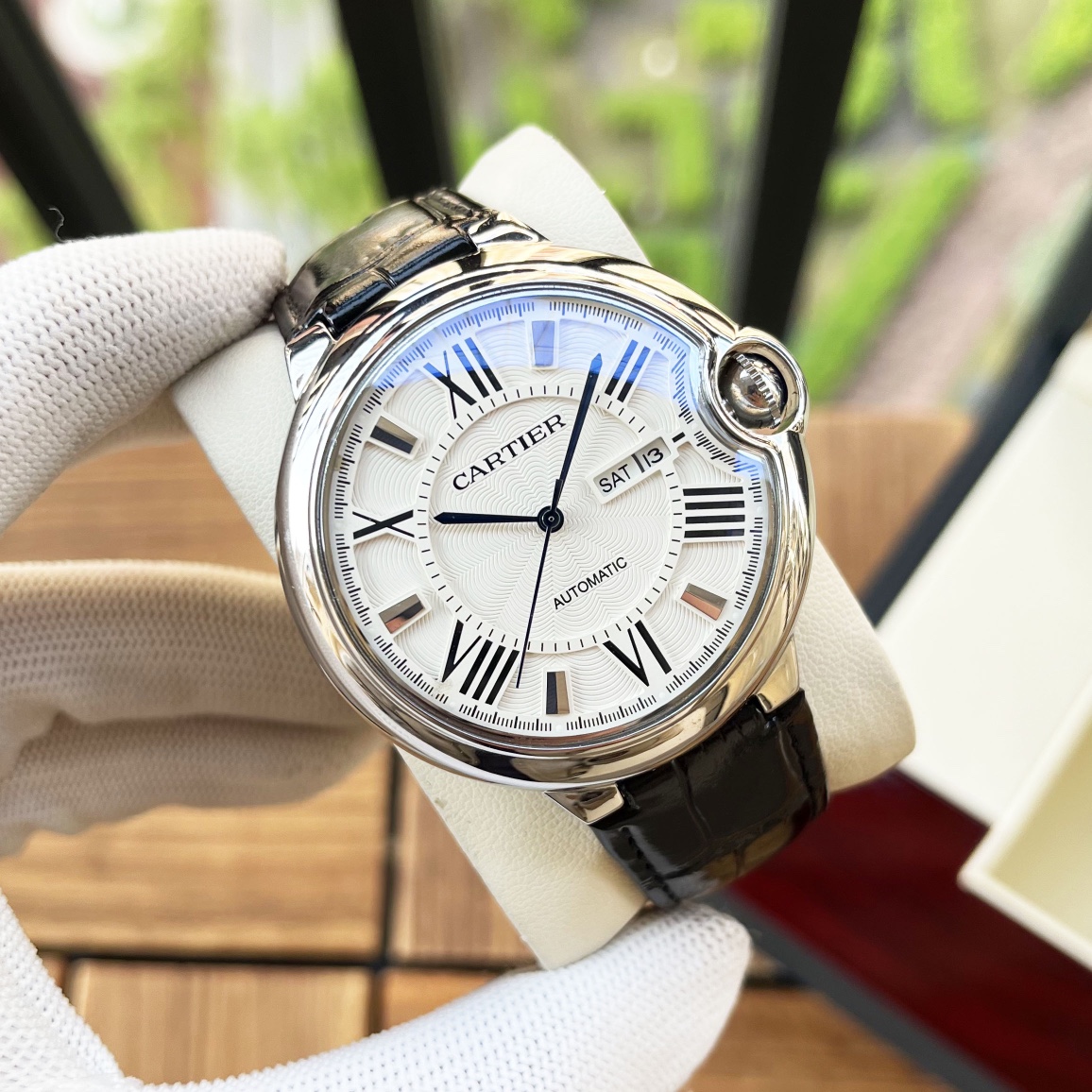 Cartier 白壳 玫瑰金 【简约 优雅大方】卡地亚-Cartier 男士腕表 全自动机械机芯 矿物强化玻璃 316L精钢表壳 真皮表带 全新风格 商务休闲 尺寸:径44mm 厚度12mm