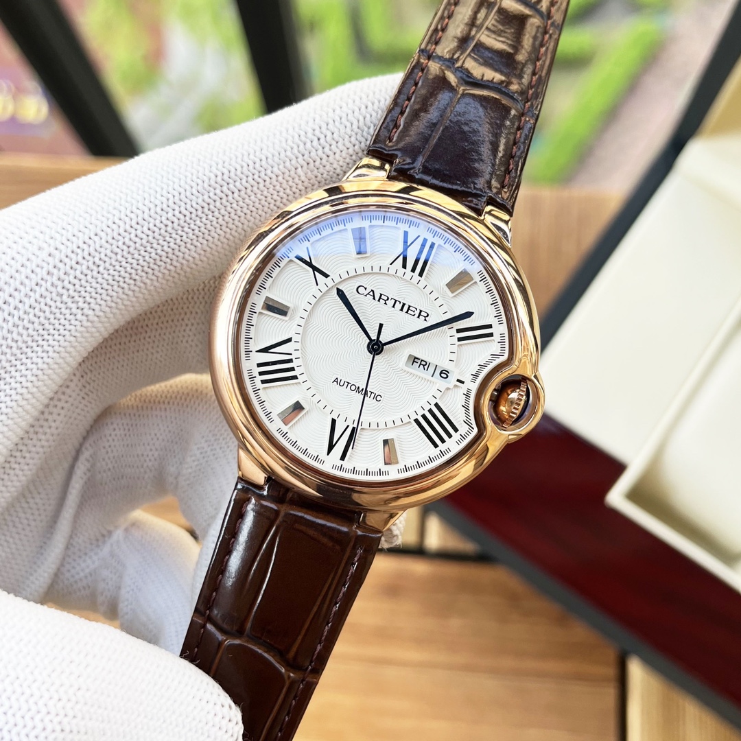 Cartier 白壳 玫瑰金 【简约 优雅大方】卡地亚-Cartier 男士腕表 全自动机械机芯 矿物强化玻璃 316L精钢表壳 真皮表带 全新风格 商务休闲 尺寸:径44mm 厚度12mm