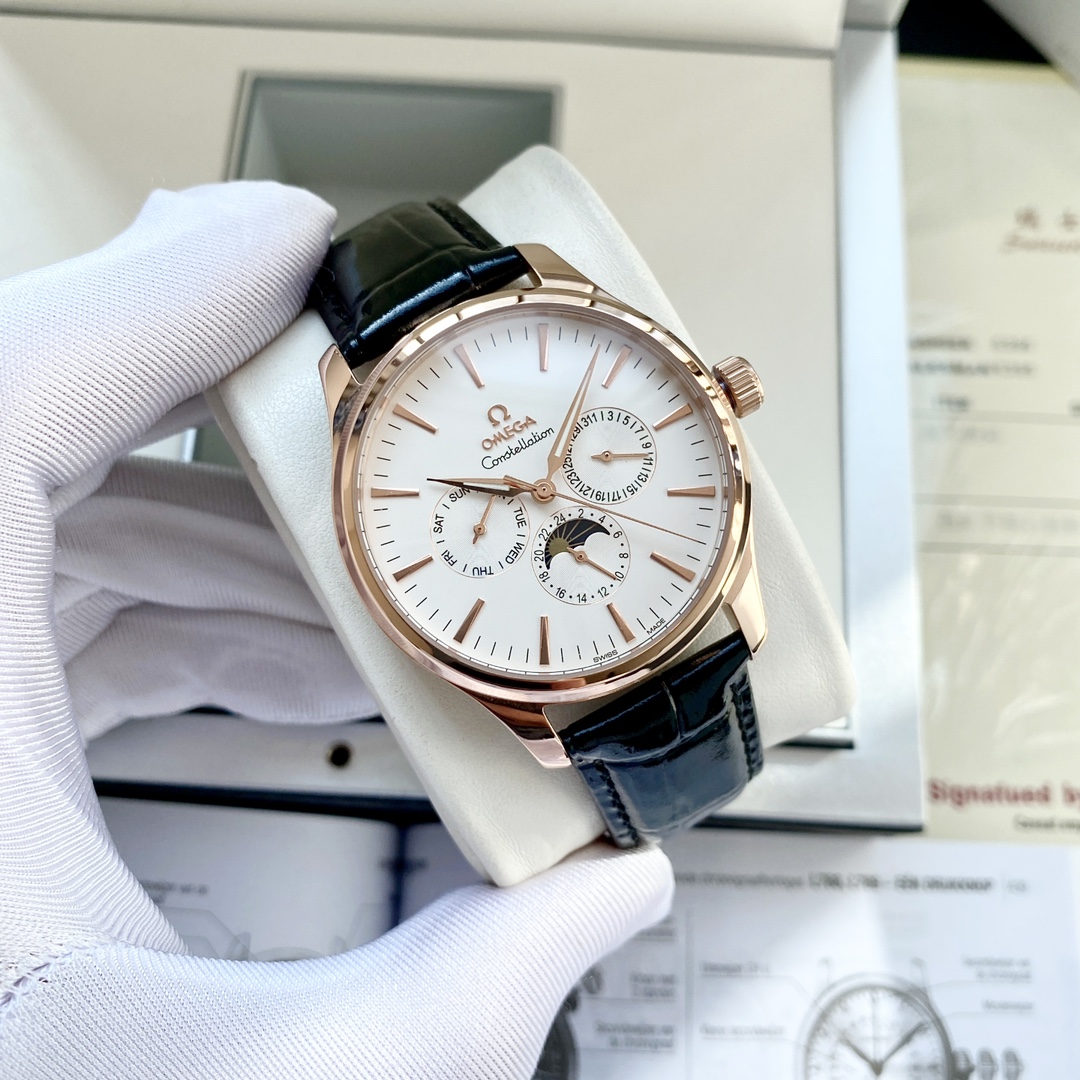 NO:393999,White shell, rose gold, steel belt. Haima upgraded multi-function model adopts multi-function 3836 movement, guaranteed quality, exquisite brushing technology on the side of the shell, always imitated, accurate picture movement [new upgrade, elegant hot sale] Omega-Omega Men's watch Fully automatic mechanical movement Mineral reinforced glass 316L stainless steel case Leather strap Fashion design Business and casual Size diameter 40mm Thickness 12mm Excellent production,,omega19860909白壳,玫瑰金,钢带. 海马升级多功能款 采用多功能3836机芯 品质有保证 壳身侧边选用精致拉丝工艺 一直被模仿 认准图片机芯【全新升级 优雅热卖】欧米茄-Omega 男士腕表 全自动机械机芯 矿物强化玻璃 316L精钢表壳 真皮表带 时尚设计 商务休闲 尺寸直径40mm 厚度12mm 卓越出品,,omega,Watch
