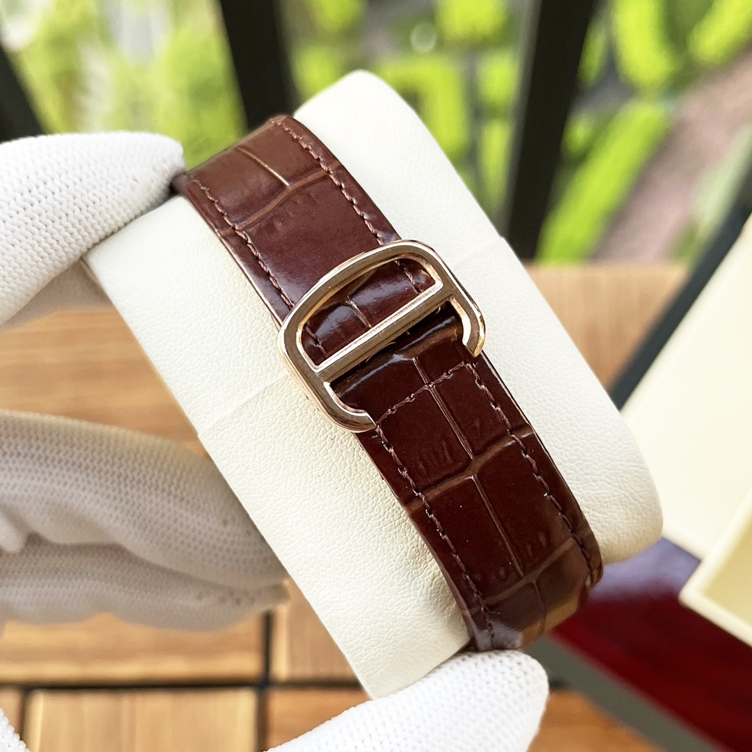 Cartier 白壳 玫瑰金 【全新风格 】卡地亚-Cartier 男士腕表 全自动机械机芯 矿物强化玻璃 316L精钢表壳 真皮表带 休闲 商务 尺寸:直径44mm 厚度12mm