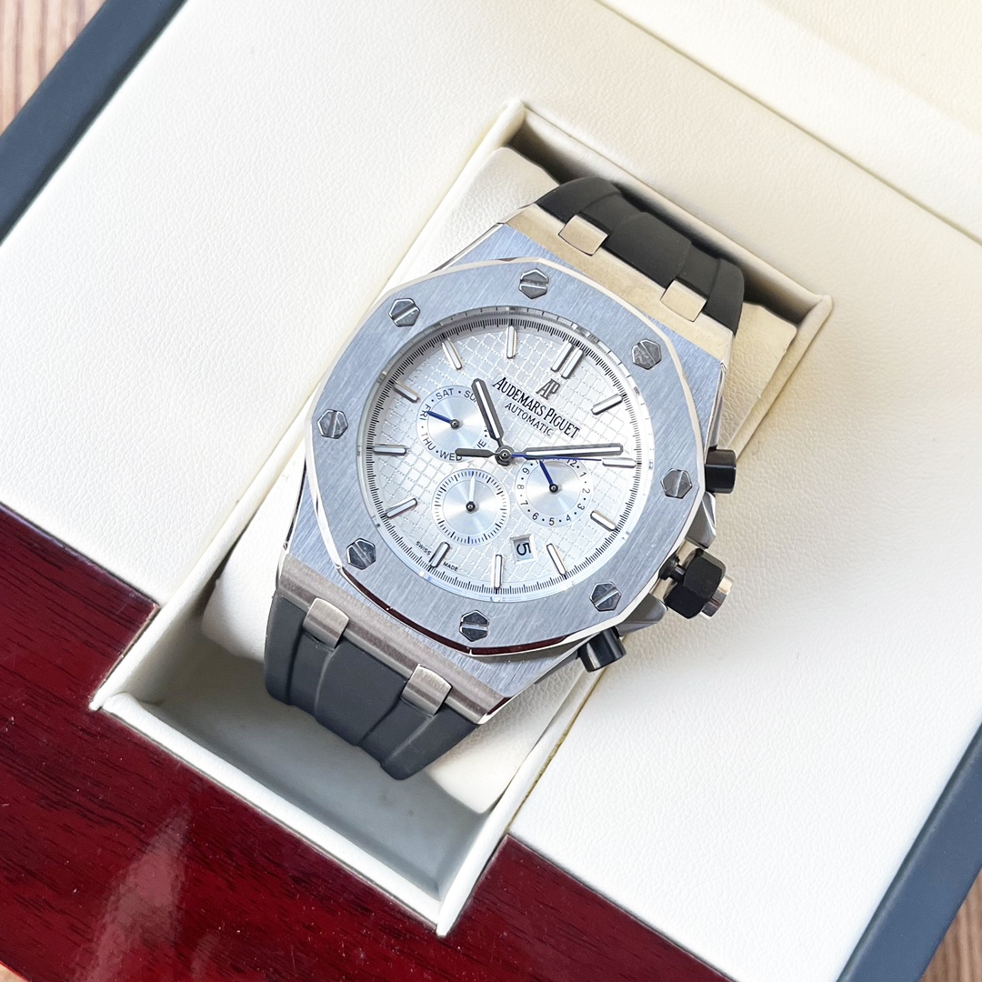 NO:394070,White shell, rose gold. [Elegant and exquisite, classic and domineering] Audemars Piguet-AP Men's watch Fully automatic mechanical movement Mineral reinforced glass 316L stainless steel case Leather strap Fashionable and casual Prestige Size: Diameter 44mm Thickness 15mm, Audemars19860909白壳,玫瑰金.【典雅精致 经典霸气】爱彼-AP 男士腕表 全自动机械机芯 矿物强化玻璃 316L精钢表壳 真皮表带 时尚休闲 尊贵大方 尺寸:直径44mm 厚度15mm,,audemars,Watch