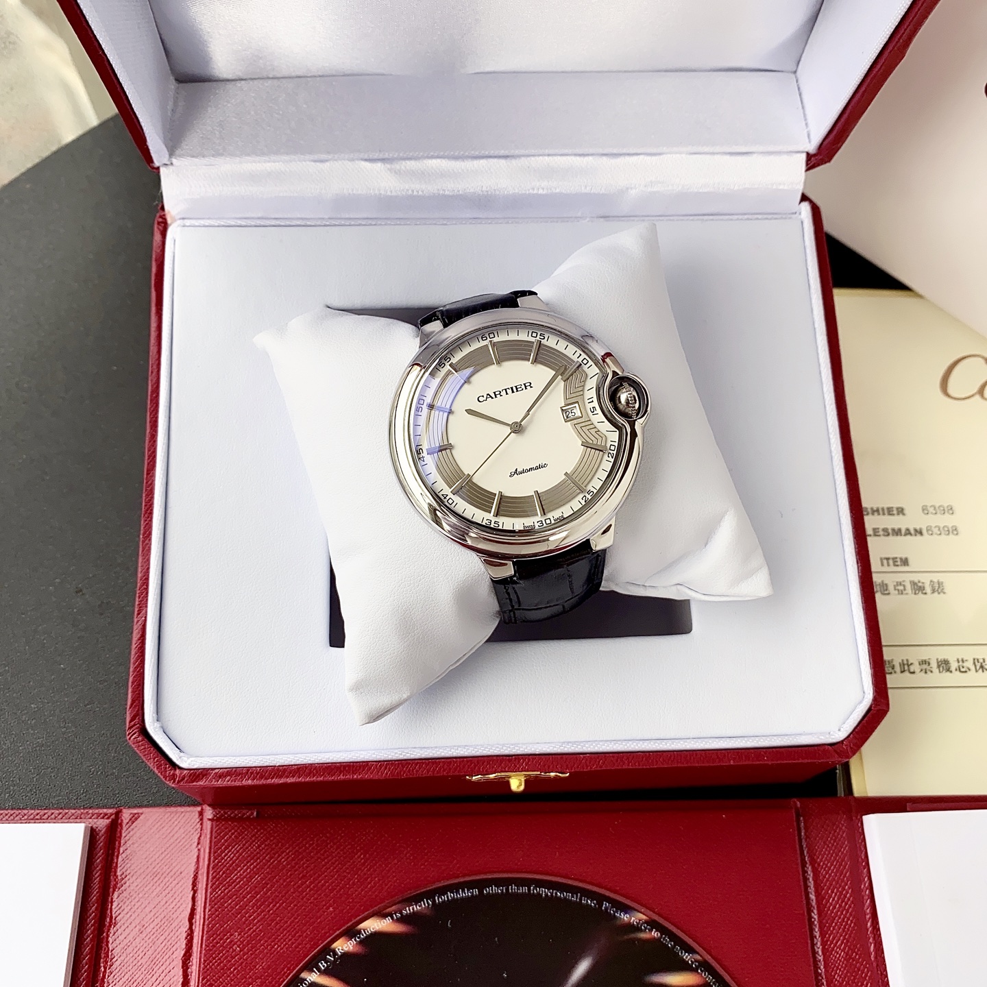 Cartier 白壳 玫瑰金 钢带+ 【简约 优雅大方】卡地亚-Cartier 男士腕表 全自动机械机芯 矿物强化玻璃 316L精钢表壳 真皮表带 全新风格 商务休闲 尺寸:直径44mm 厚度12mm