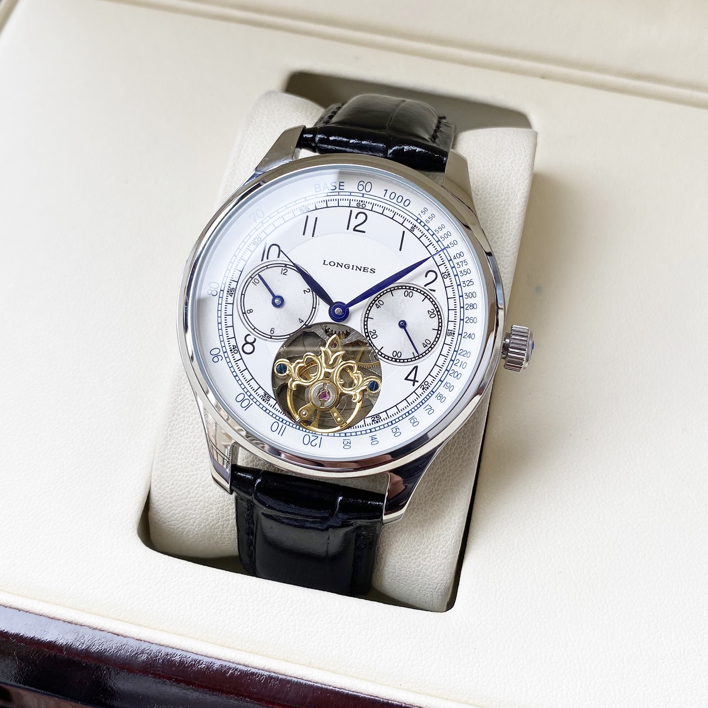 NO:393841,White shell, rose gold. [Fashion style, elegant temperament] Longines-Longines Men's watch Fully automatic mechanical movement Mineral reinforced glass 316L stainless steel case Leather strap Simple design Business and leisure Size: Diameter 42mm Thickness 12mm, Longines19860909白壳,玫瑰金.【时尚风格 优雅气质】浪琴-Longines 男士腕表 全自动机械机芯 矿物强化玻璃 316L精钢表壳 真皮表带 简约设计 商务休闲 尺寸:直径42mm 厚度12mm,,longines,Watch