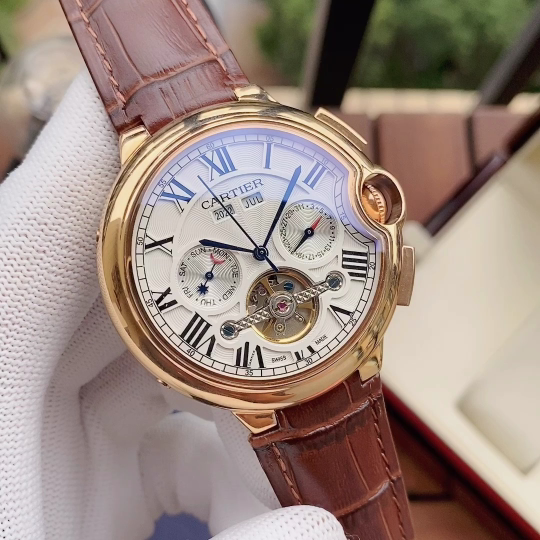 Cartier 白壳 玫金壳 【全新风格 】卡地亚-Cartier 男士腕表 全自动机械机芯 矿物强化玻璃 316L精钢表壳 真皮表带 休闲 商务 尺寸:直径44mm 厚度12mm