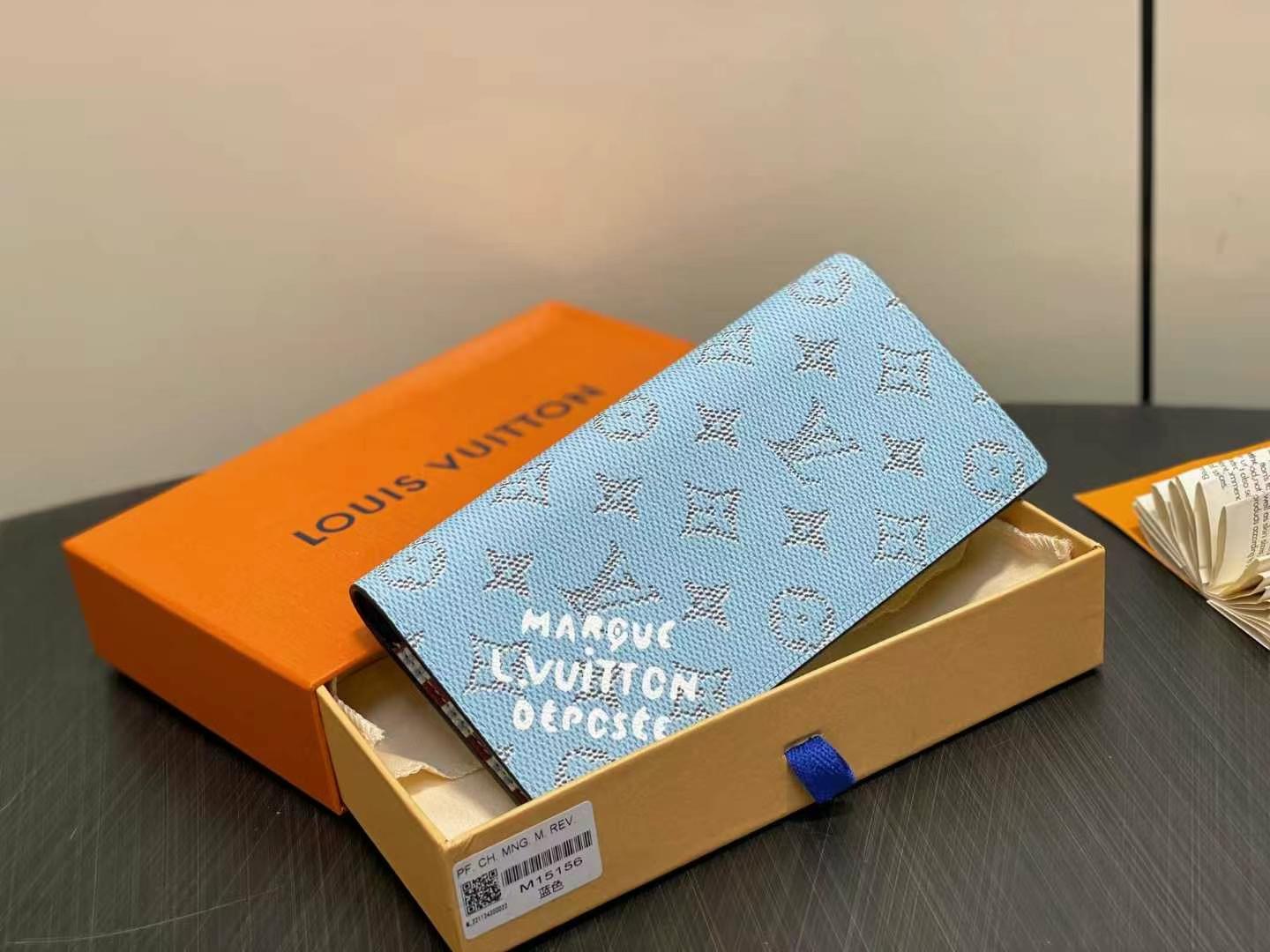 Louis Vuitton Brazza 財布 - モノグラムヘリテージデザイン・収納力抜群