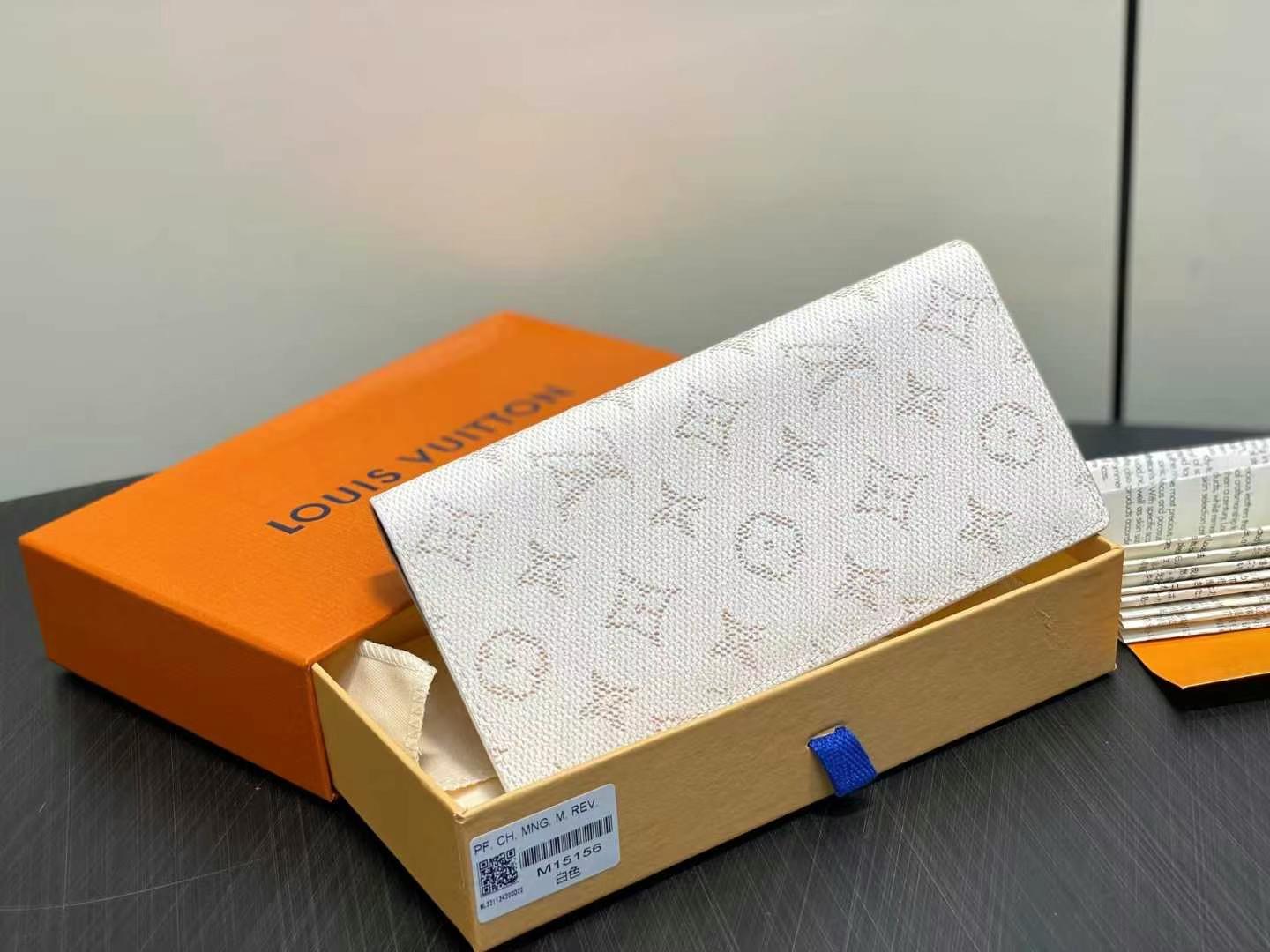 Louis Vuitton Brazza 財布 長款モデル カードポケット付き