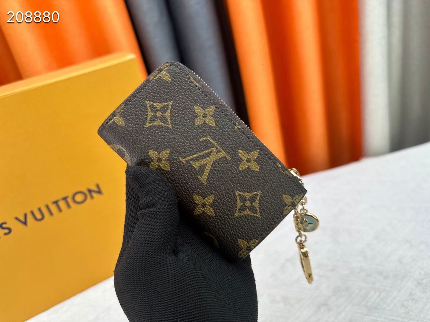 Noaキーリング - Monogram帆布製のエレガントなアクセサリー