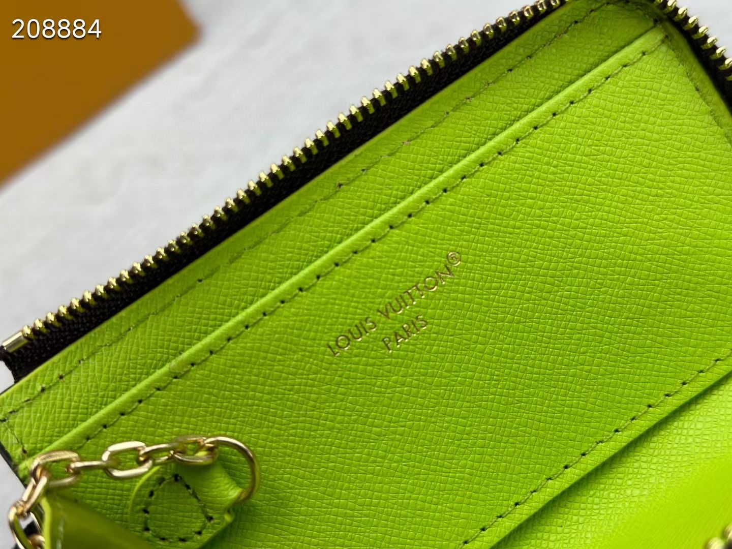 Noaキーリング モノグラムキャンバス製のエレガントなアクセサリー