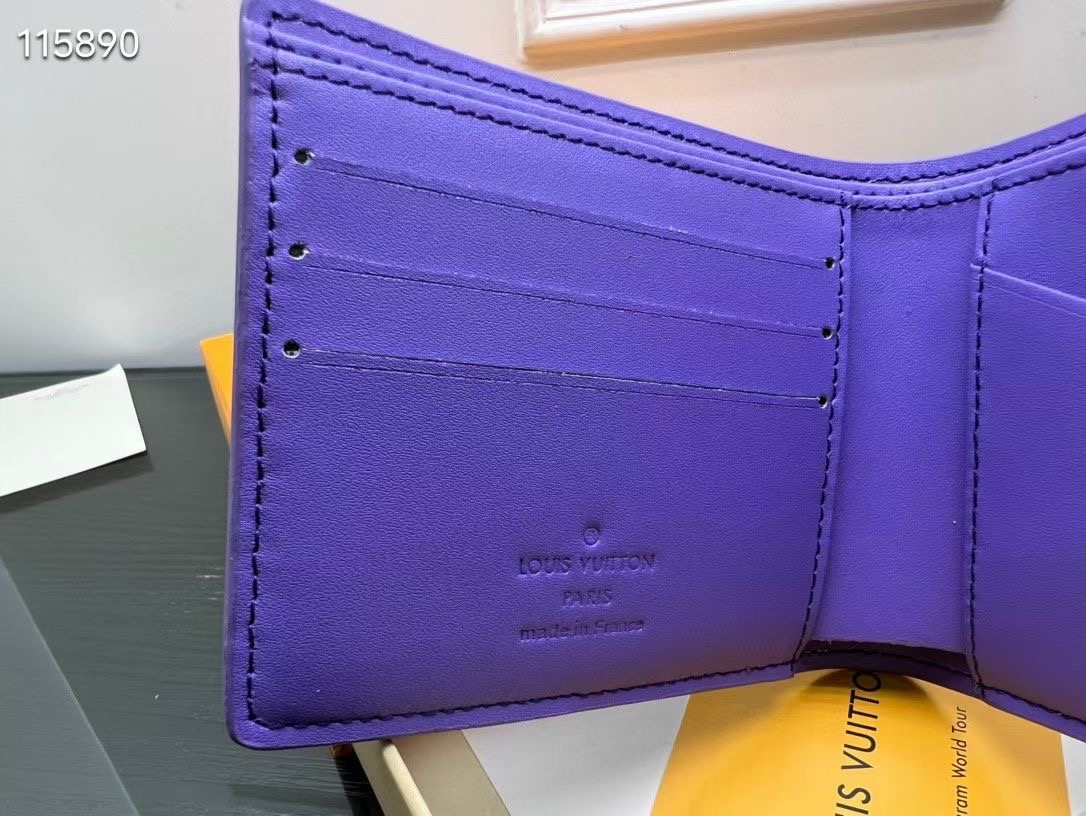 P175 M81548短夹 - 柔らかい小牛皮のシンプルデザイン