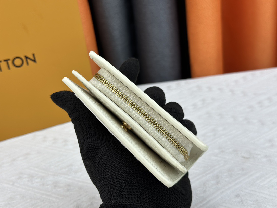 ルイ・ヴィトン Cléa財布 Monogram Empreinteの柔らかい牛皮製