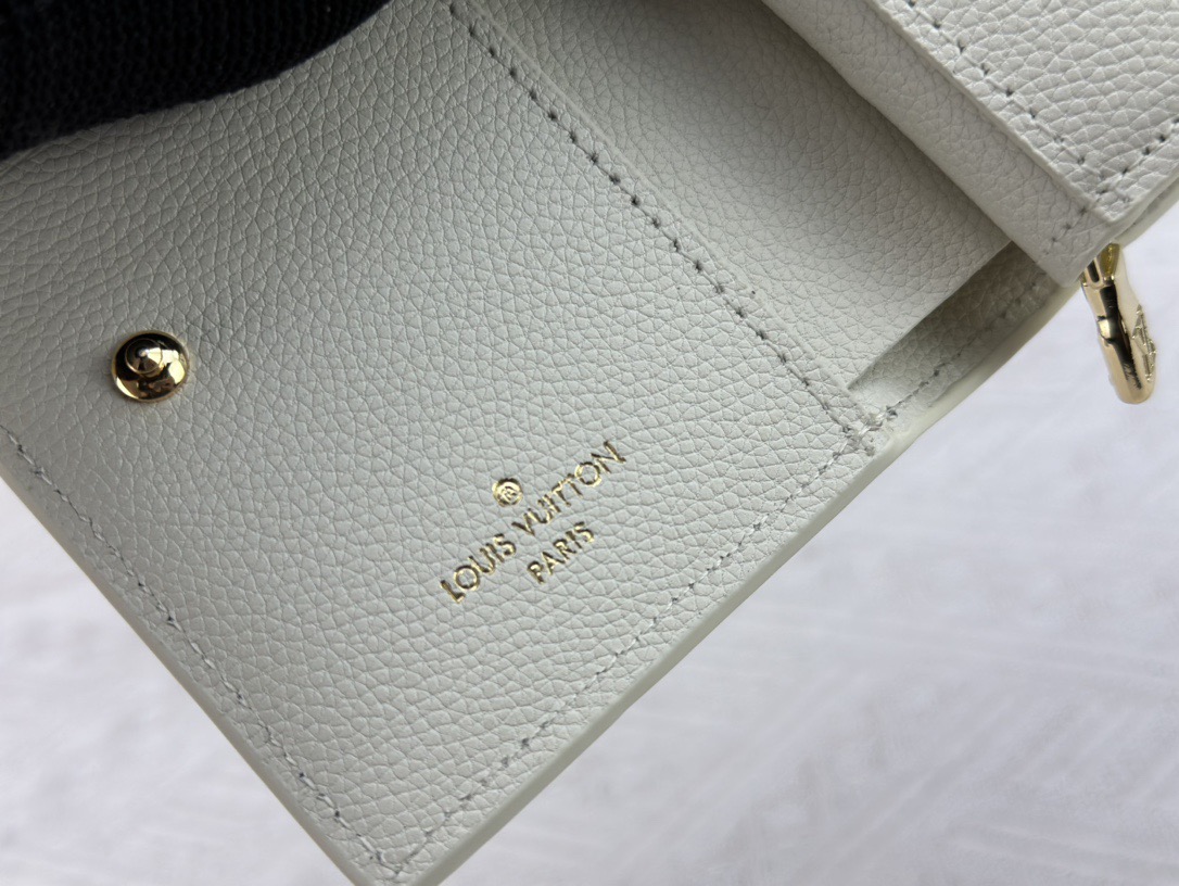 ルイ・ヴィトン Cléa財布 Monogram Empreinteの柔らかい牛皮製