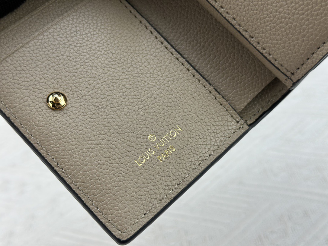 ルイ・ヴィトン Cléa 財布 モノグラム エンプラント