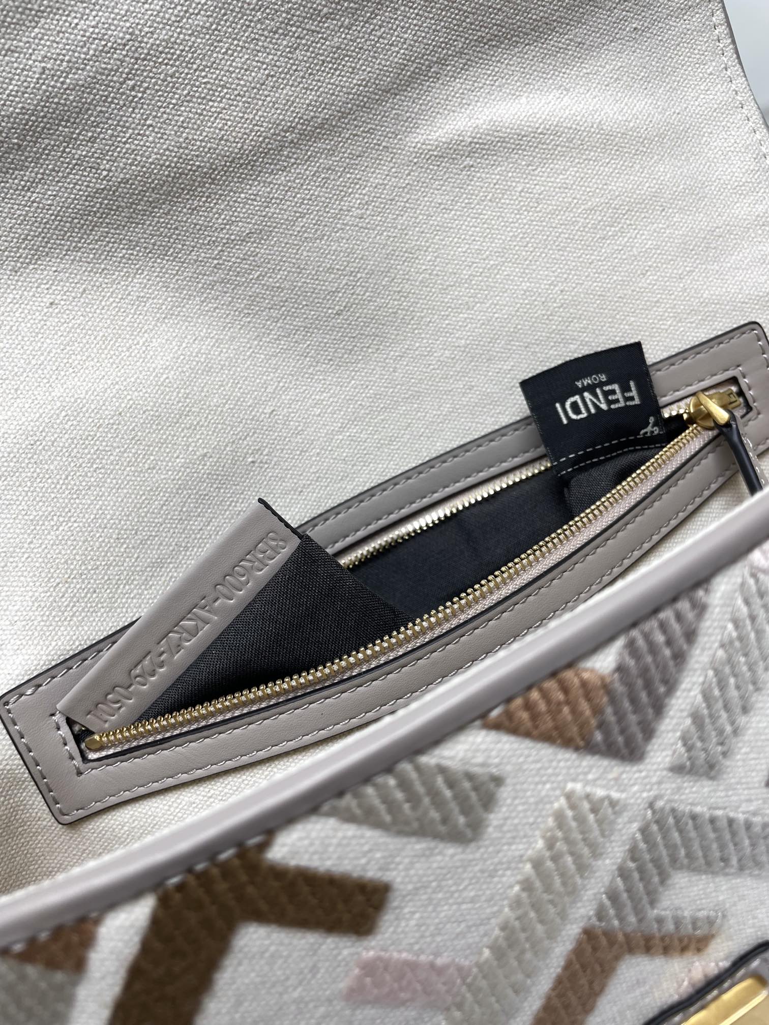 Fendi Baguette Limited Edition Color Embroidered Shoulder Bag, 26x13x6cm 8 i1712020792 5474 3