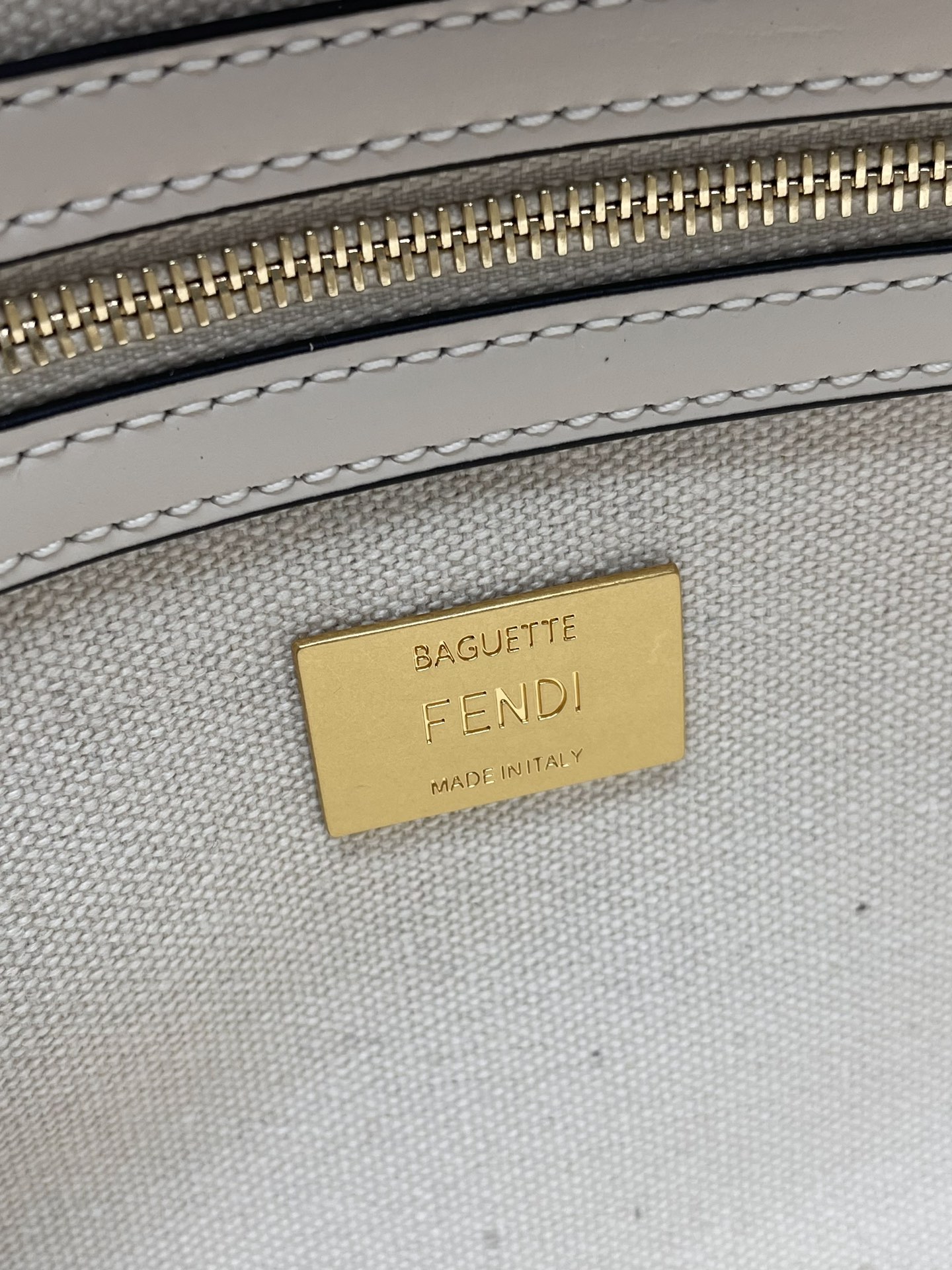 Fendi Baguette Limited Edition Colorful Embroidered Shoulder Bag Clutch 8 i1712021147 8018 4