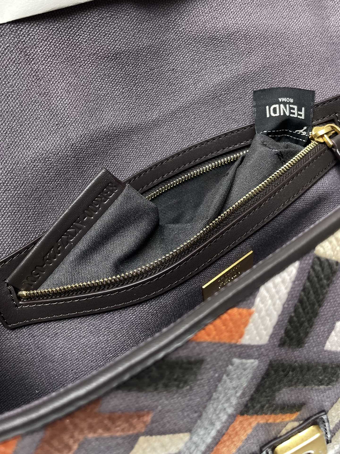 Fendi Baguette Bag Limited Edition Colorful Embroidered Shoulder Bag 8 i1712021233 4381 4