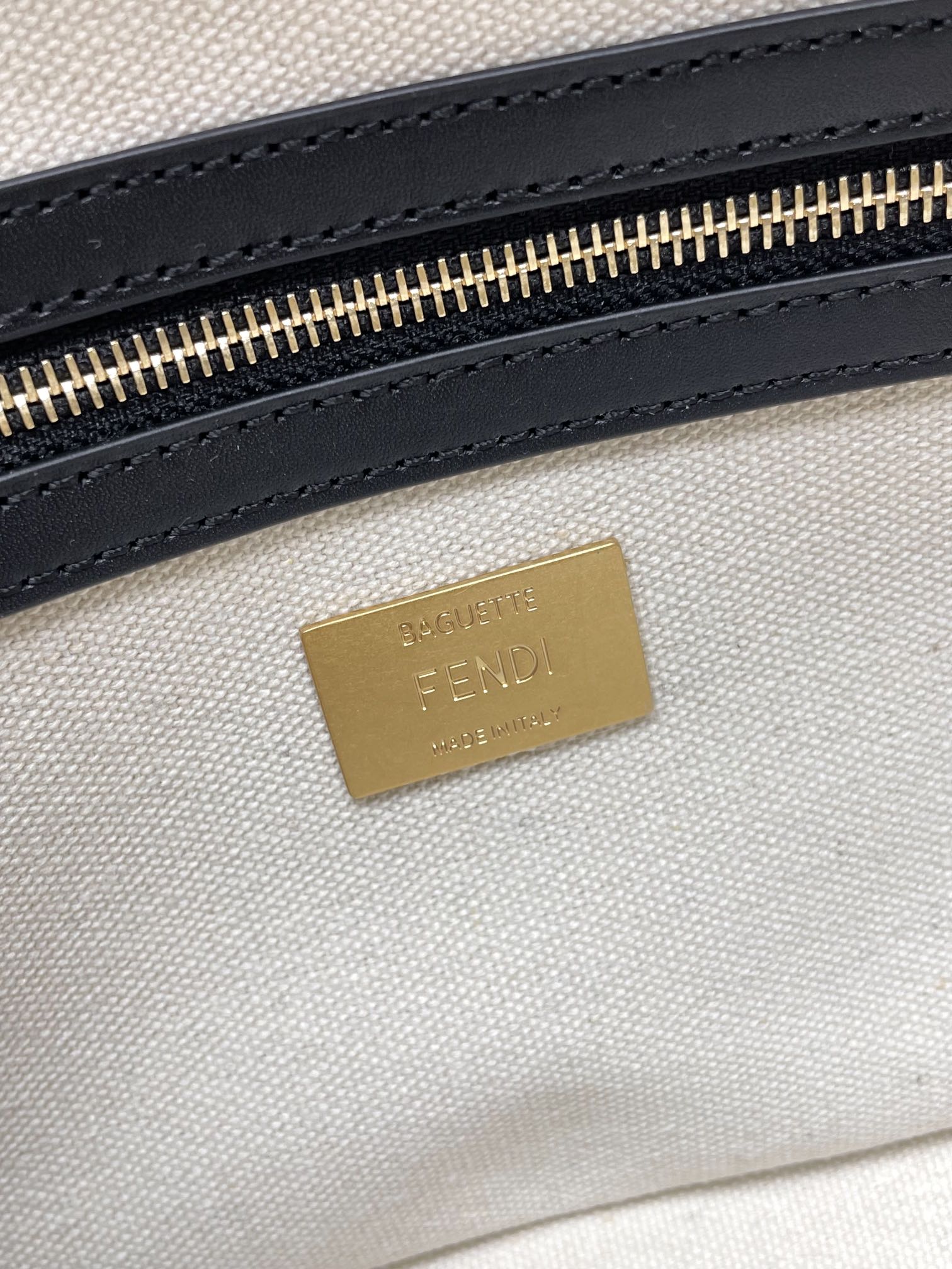 Fendi Baguette Limited Edition Colorful Embroidered Shoulder Baguette, 26x13x6cm 9 i1712021618 4167 8
