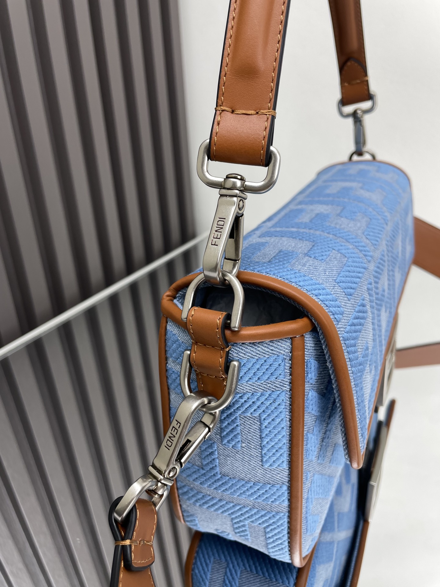 Fendi Baguette Handbag, Stylish Shoulder Bag with Signature FF Logo, Blue 4 i1712762221 5277 6