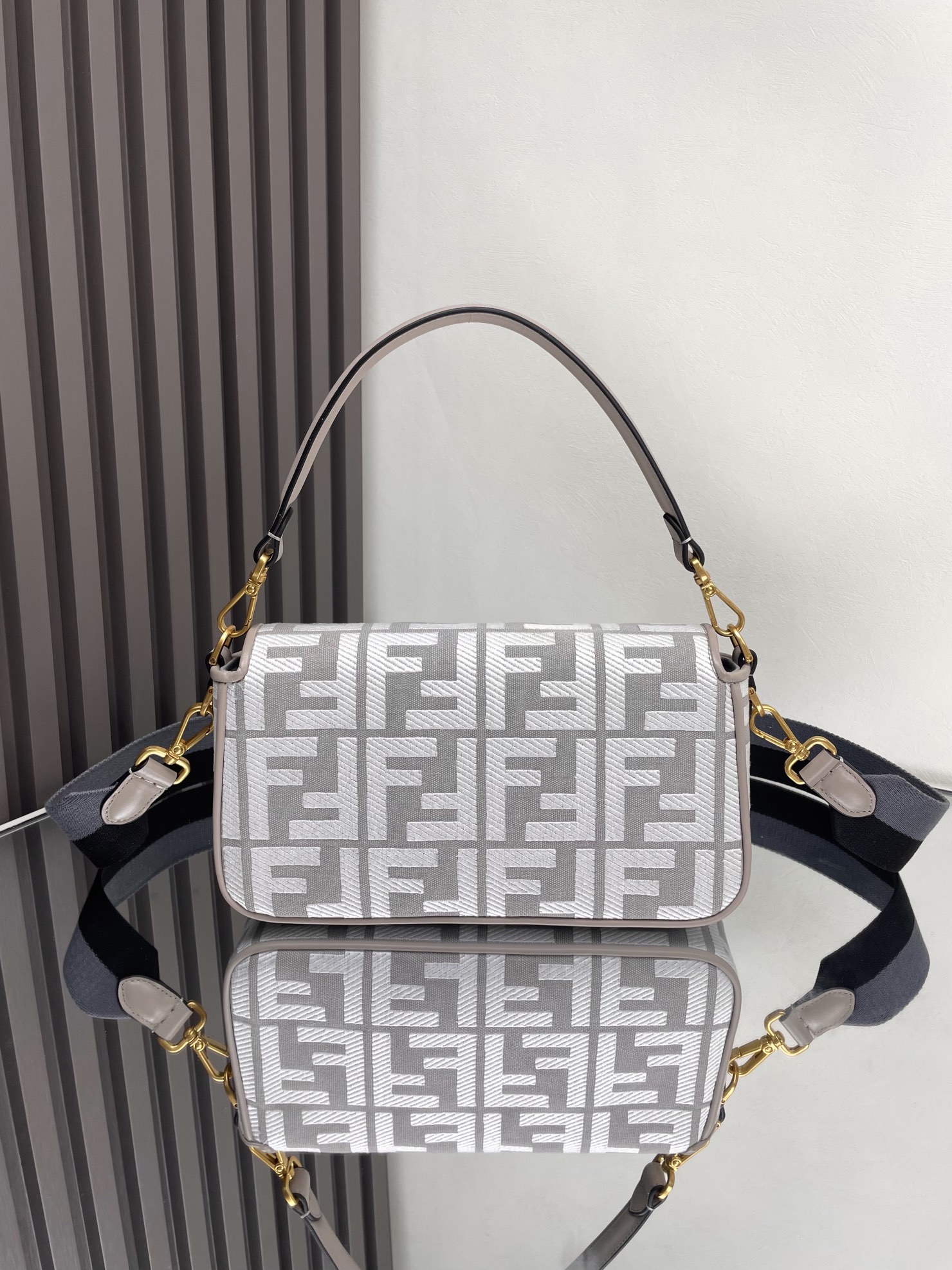 Fendi Baguette Bag with Signature FF Motif and Adjustable Shoulder Strap 7 i1712762537 2258 1