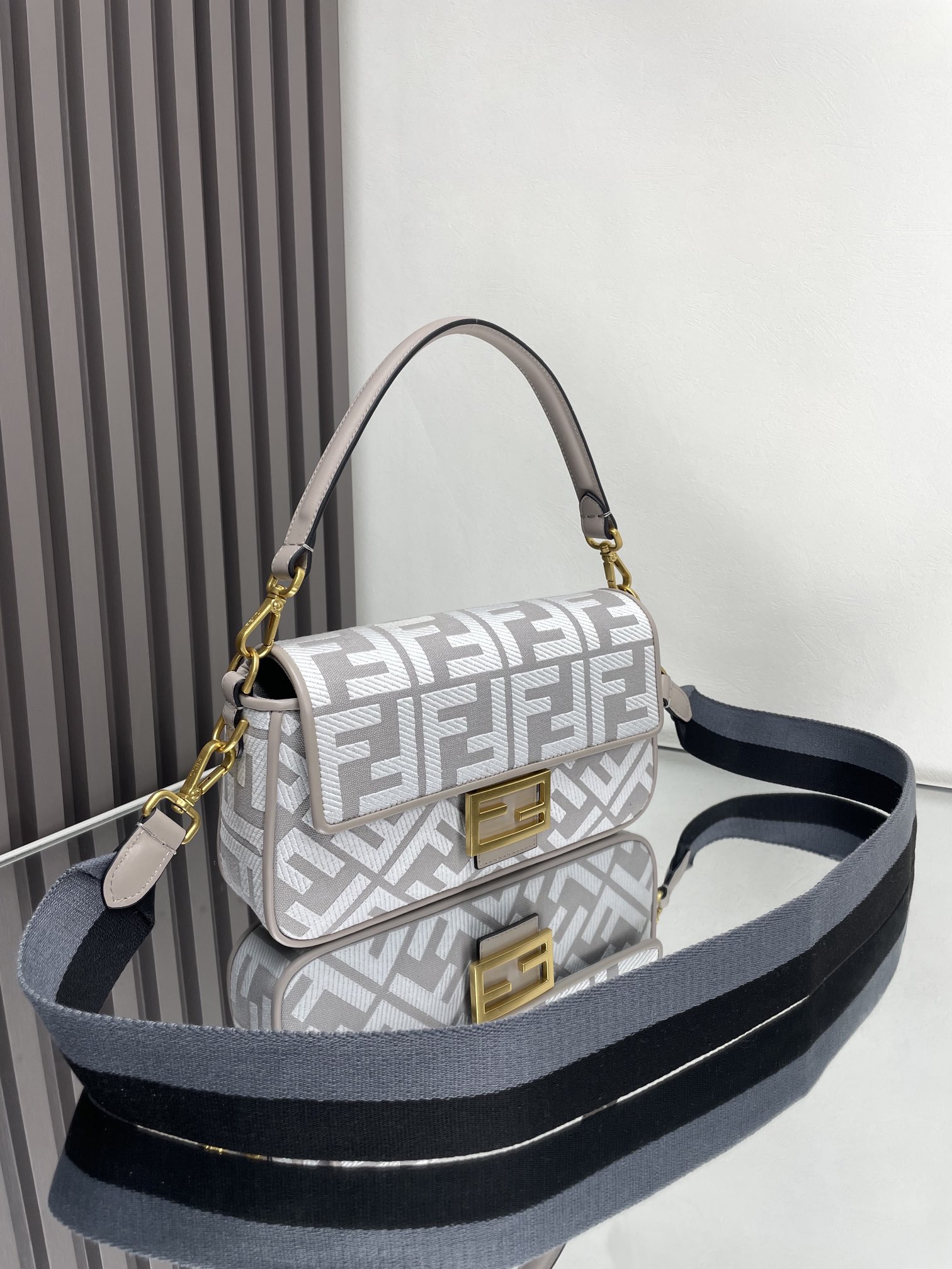 Fendi Baguette Bag with Signature FF Motif and Adjustable Shoulder Strap 3 i1712762537 8508 2