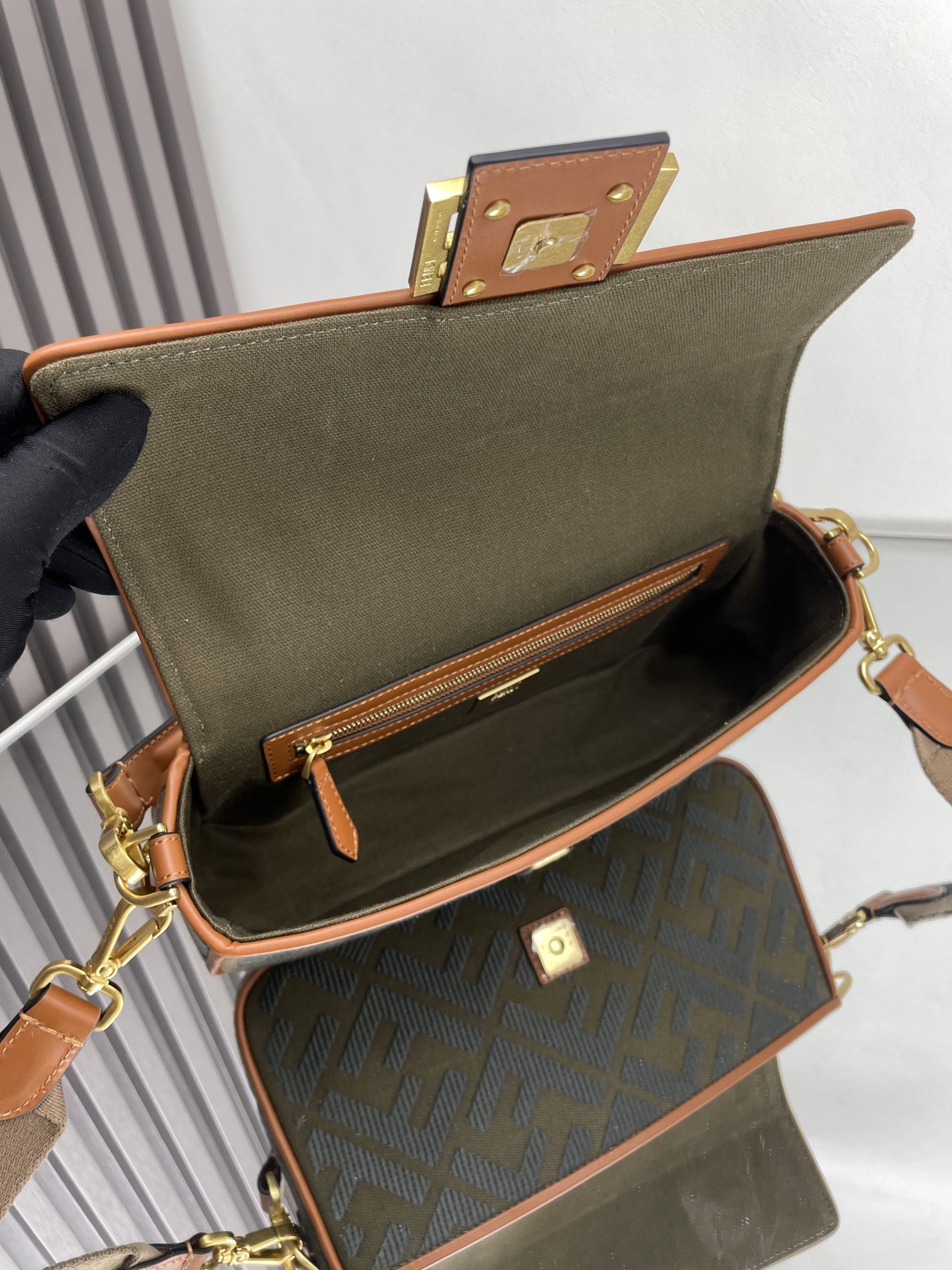 Fendi Baguette Bag with FF Motif and Adjustable Shoulder Strap 8 i1712762756 6269 3