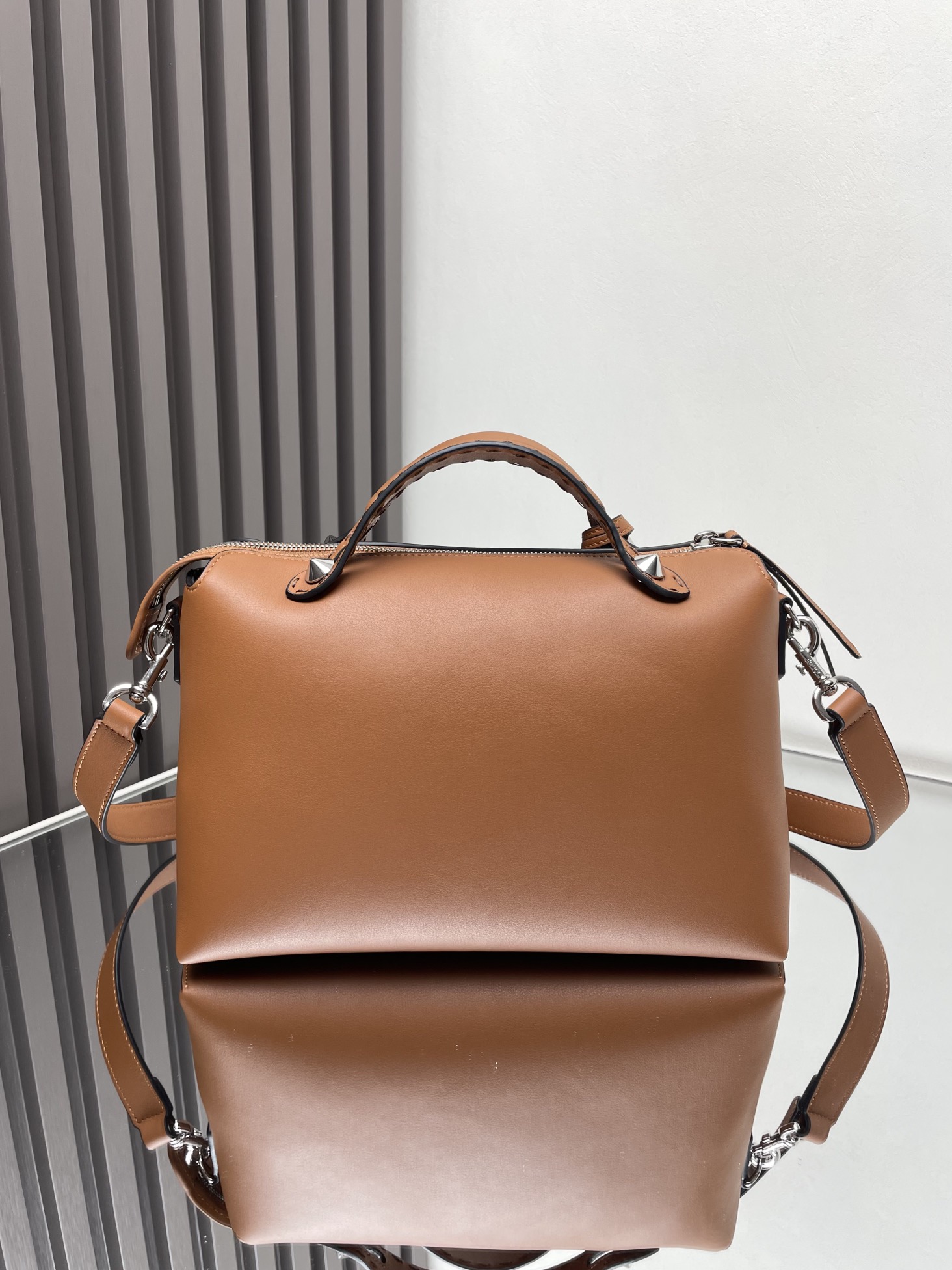 Fendi By The Way Boston Bag - Elegant Leather Handbag with Adjustable Strap 7 i1715351328 3635 2