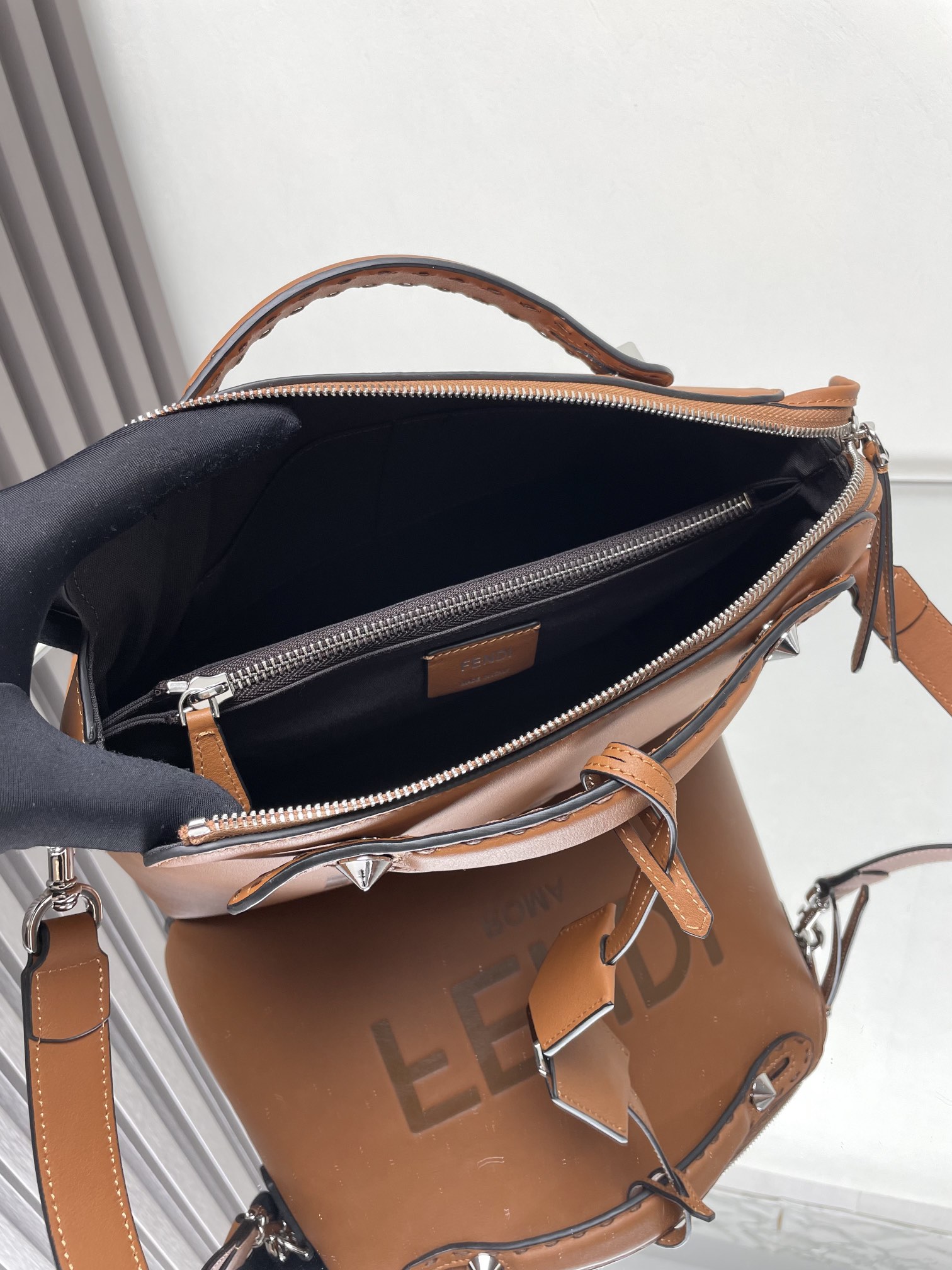 Fendi By The Way Boston Bag - Elegant Leather Handbag with Adjustable Strap 8 i1715351329 3062 7