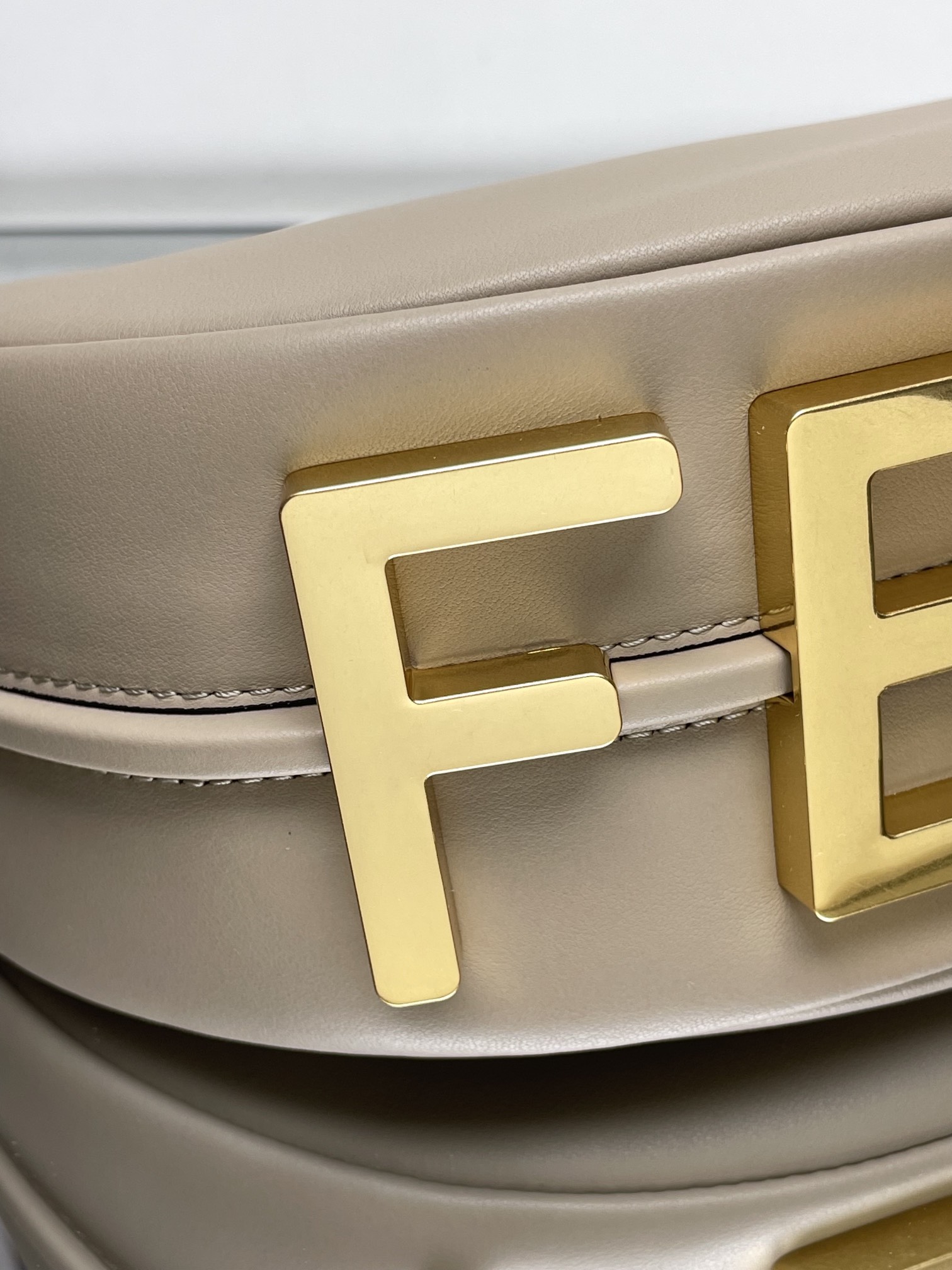 Fendi Praphy Medium Dove Gray Crescent Hobo Bag - Stylish Shoulder Bag 6 i1716644220 7526 1