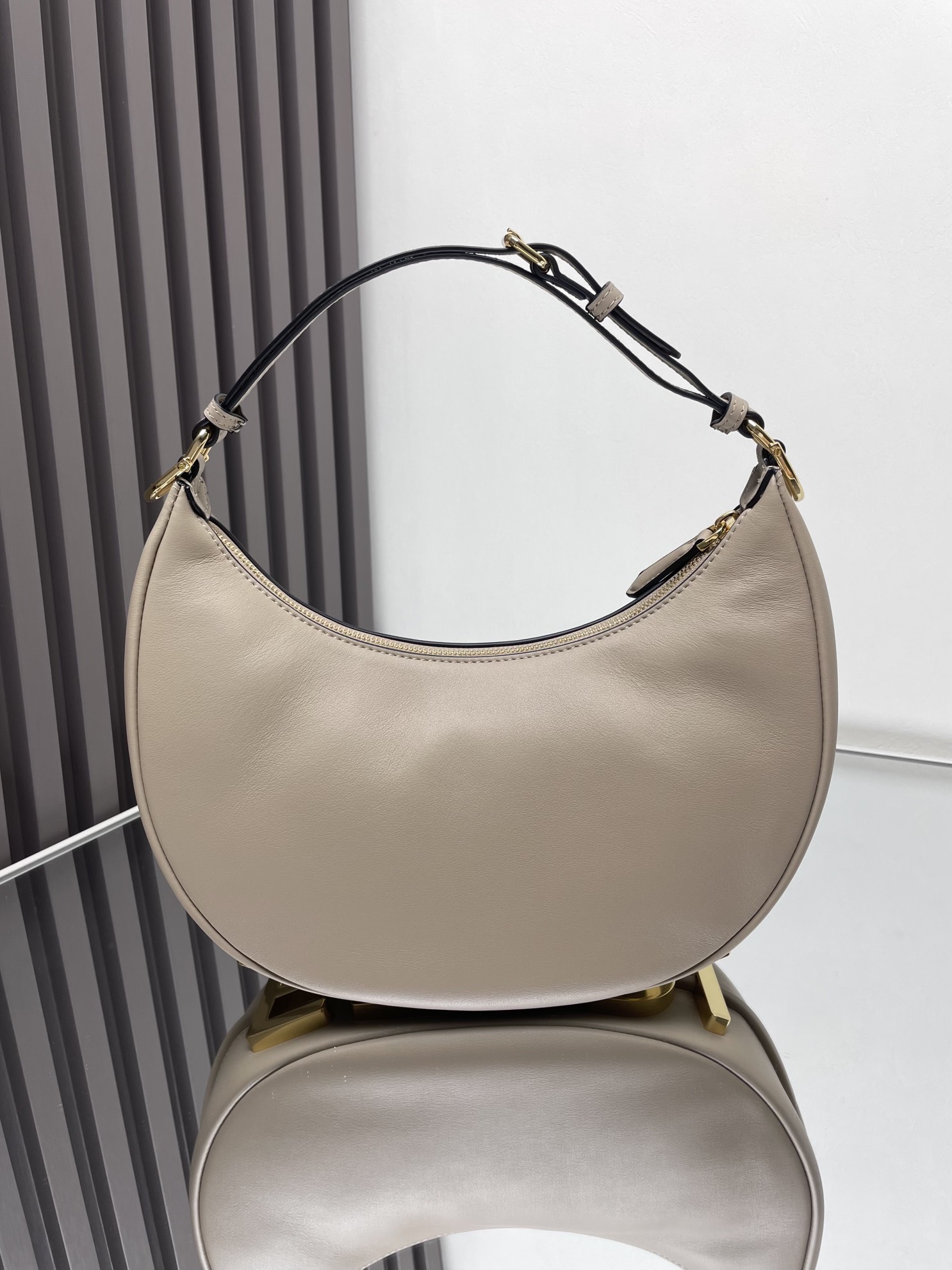 Fendi Praphy Medium Dove Gray Crescent Hobo Bag - Stylish Shoulder Bag 9 i1716644220 8188 7