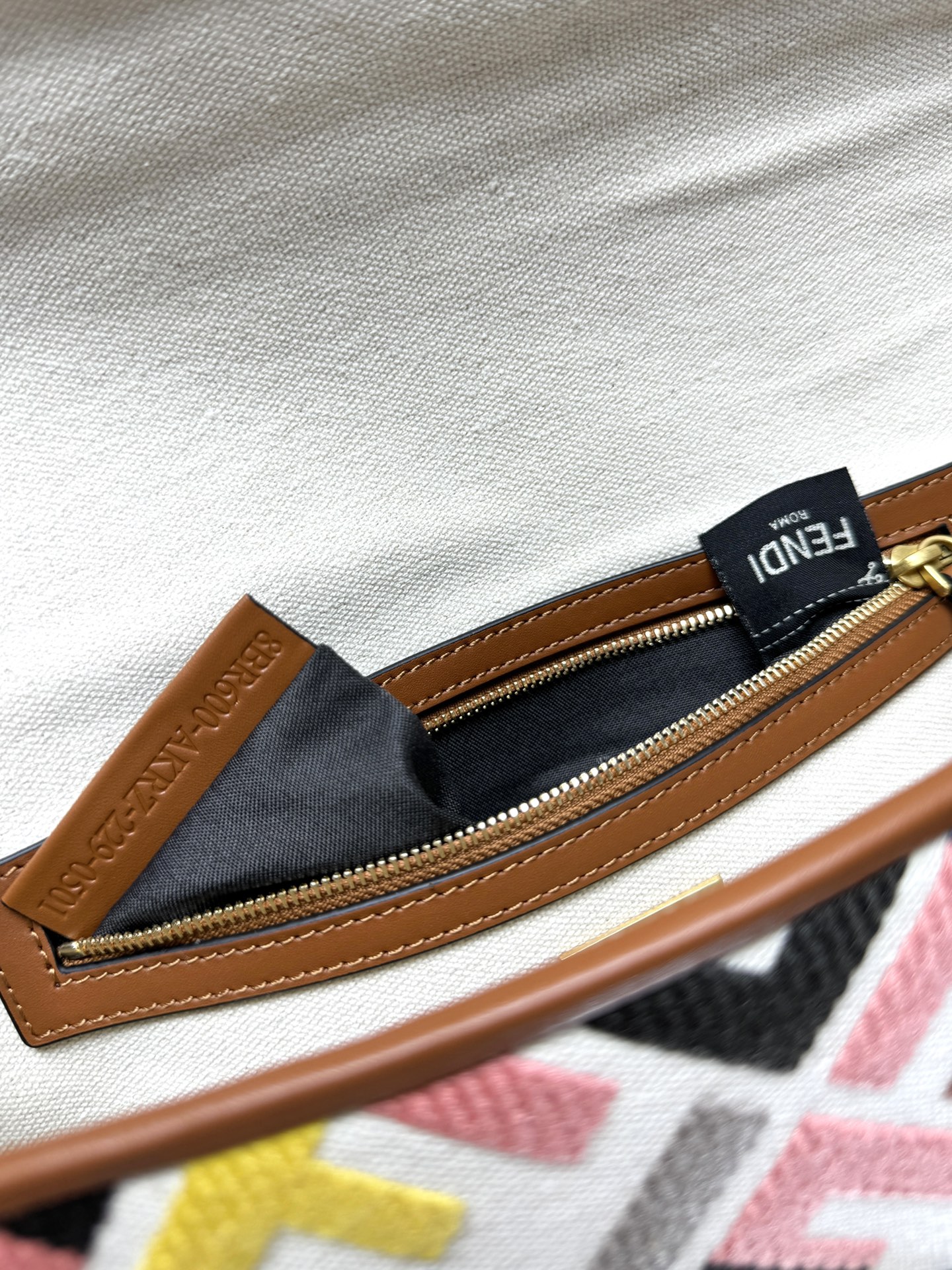 Fendi Baguette Limited Edition Colorful Embroidered Shoulder Baguette, 26x13x6cm 9 i1720338248 8766 0