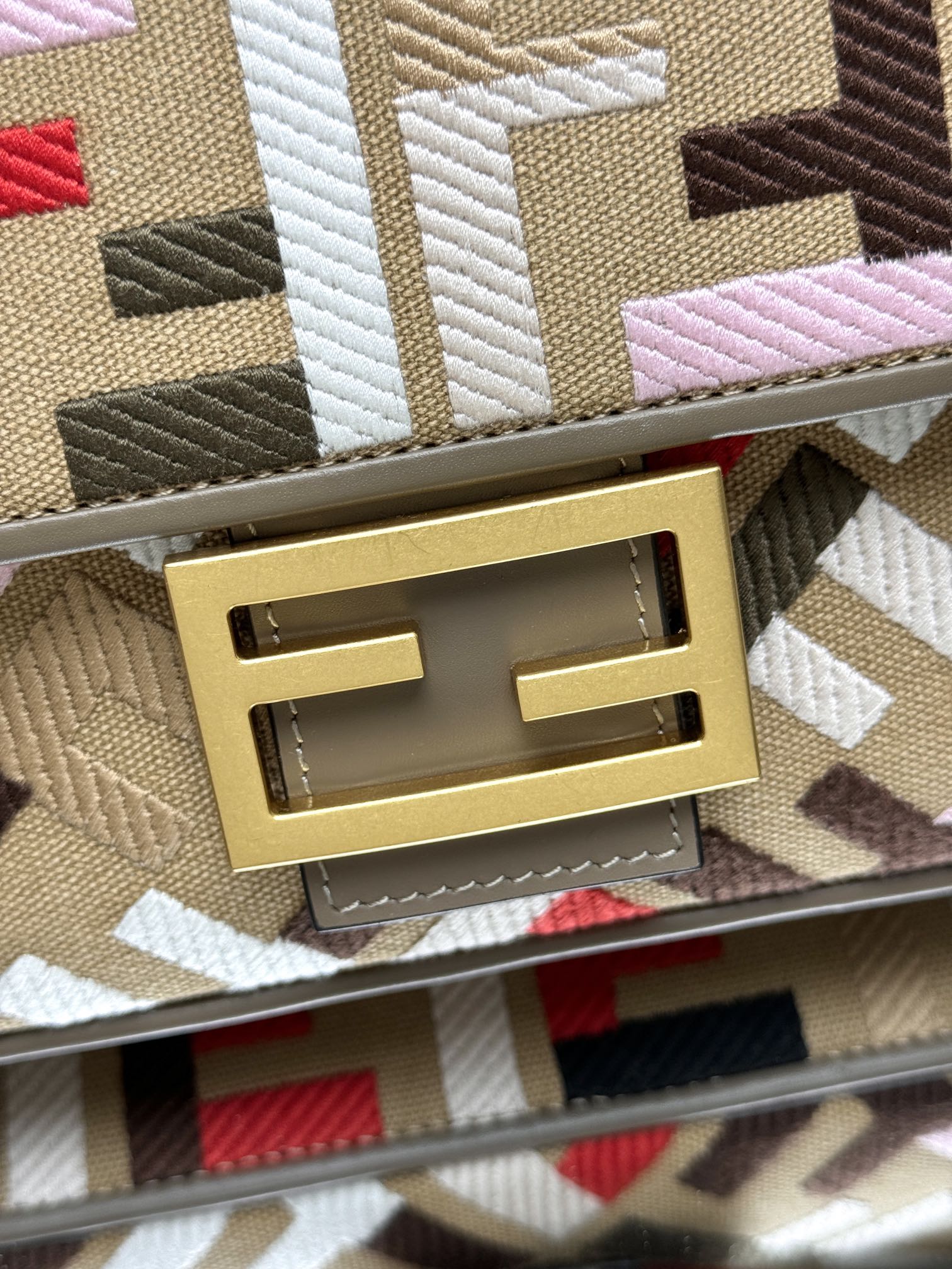 Fendi Baguette FF Embroidery Canvas Shoulder Baguette - Classic & Stylish 6 i1724912433 8763 5