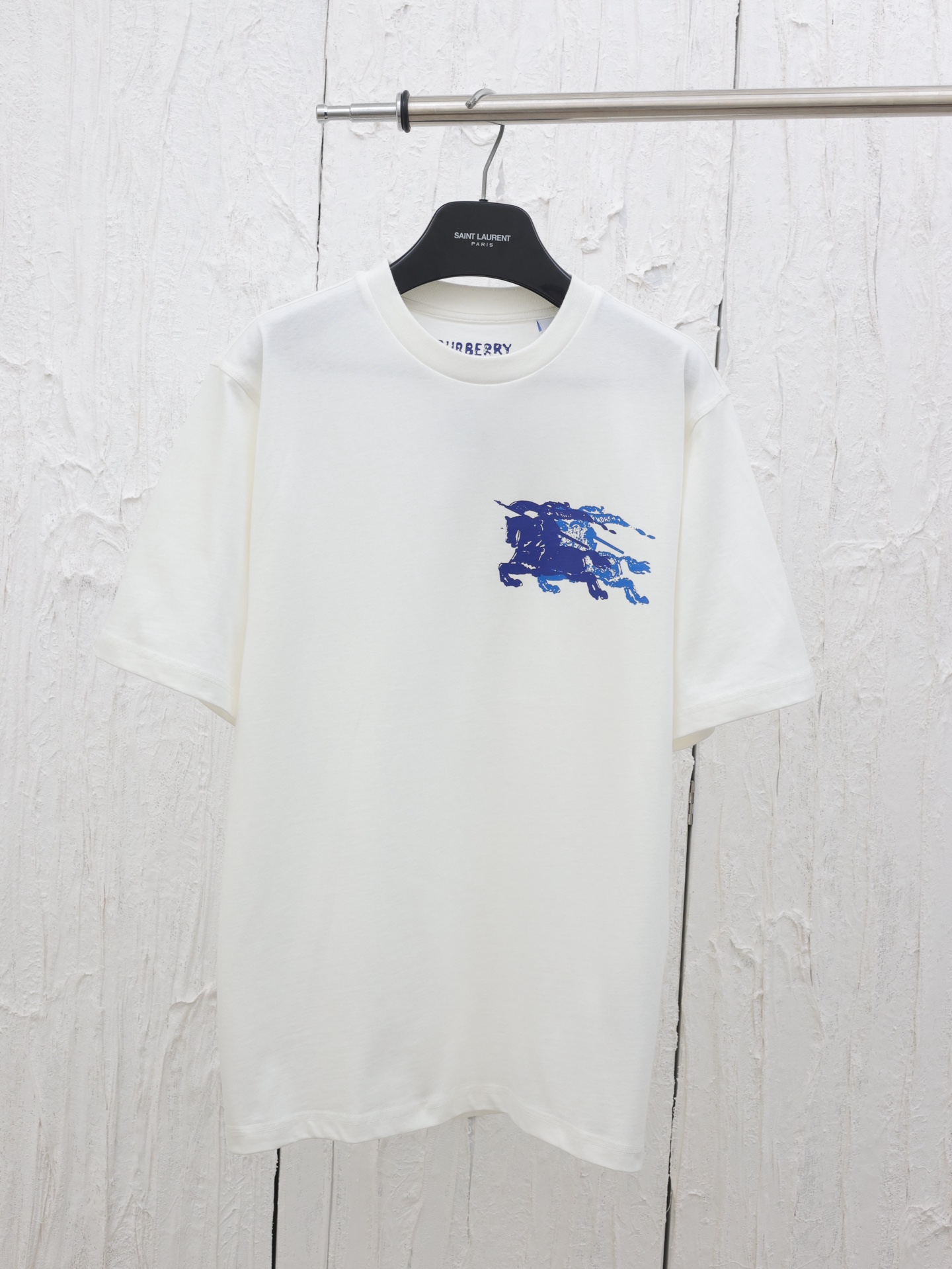 Burberry */Burberry 25 nueva camiseta de manga corta de caballo de guerra fantasma de primavera y verano. Confeccionado…
