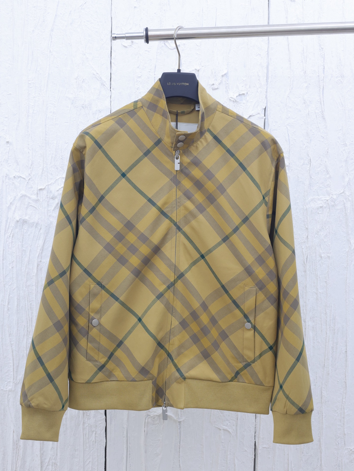 Burberry*/Burberry 25 nueva chaqueta a cuadros con cuello alto comprada en YB, confeccionada con tela de algodón person…