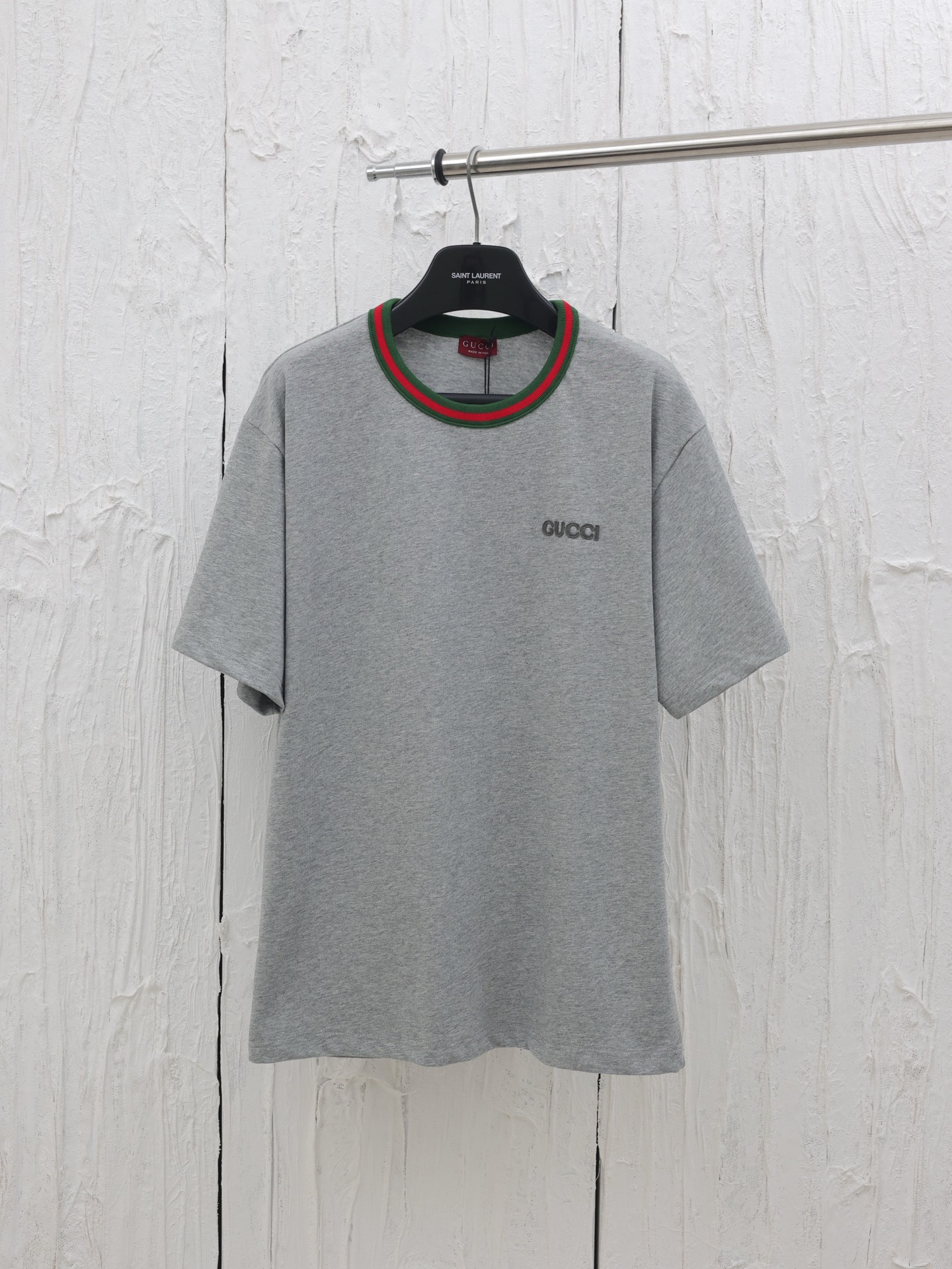 Gucci*/Gucci 25SS nueva primavera-verano camiseta de manga corta de cuello redondo de algodón, con tela de punto gris, …