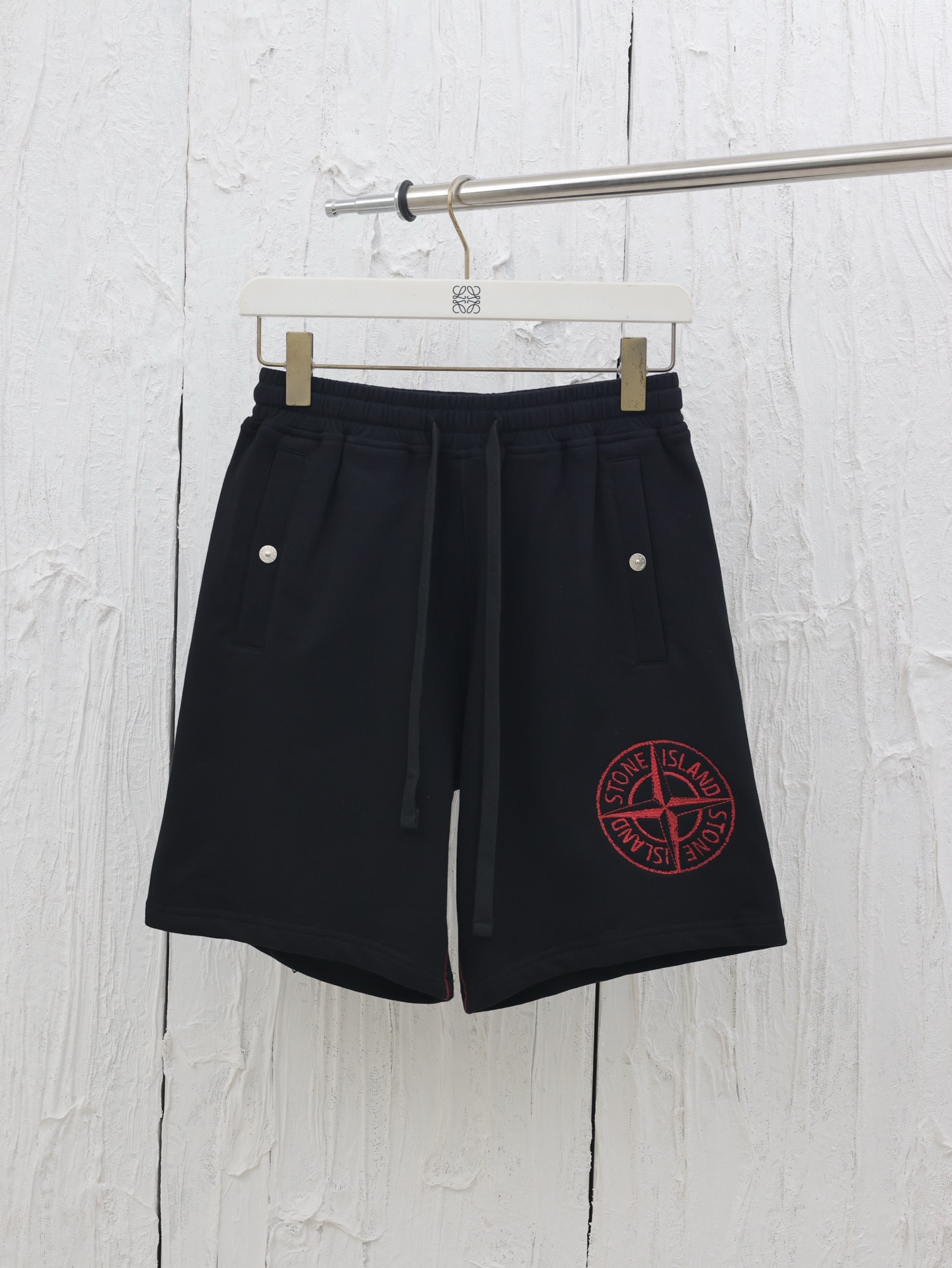 STONE ISLAN*/Stone Island Pantalones cortos con bordado de insignia, tela de rizo de lujo personalizada. Se utiliza tec…