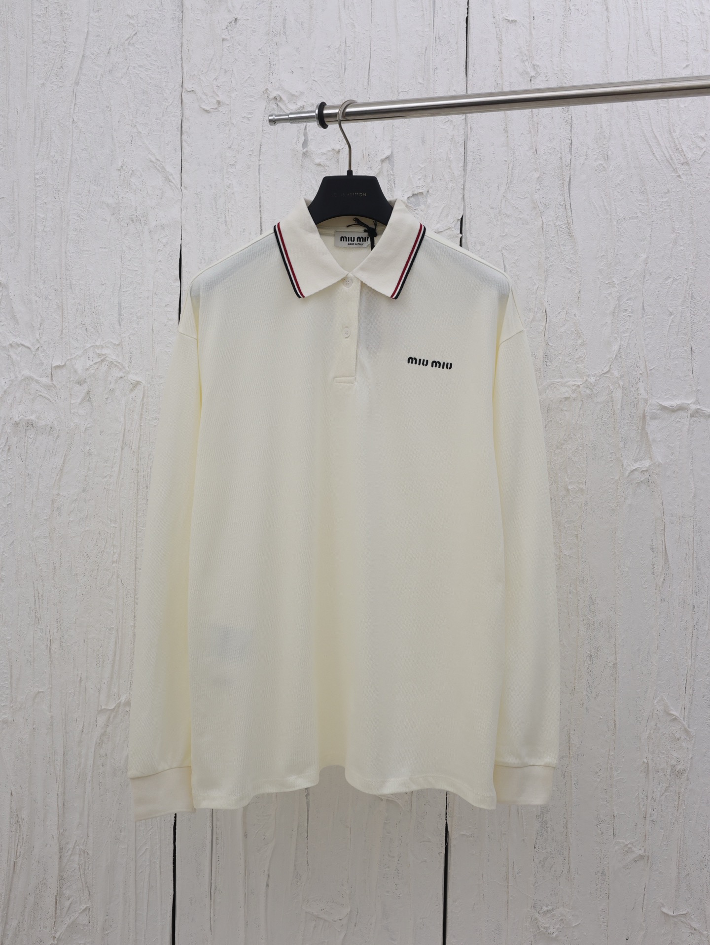 Miumiu*/Miu Miu Polo de manga larga con bordado de letras en tejido piqué, nueva temporada 2025ss. Tallas: XS/S/M/L