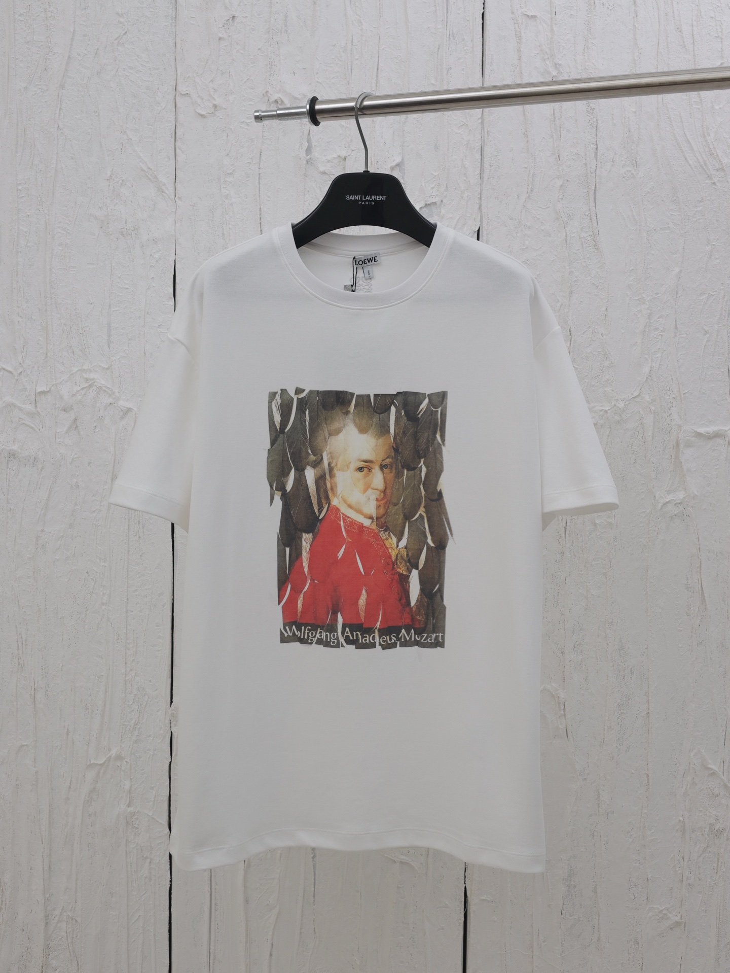 🅿️135 Loewe*/Nueva camiseta de cuello redondo de manga corta con estampado de la colección de primavera-verano 2025. C…