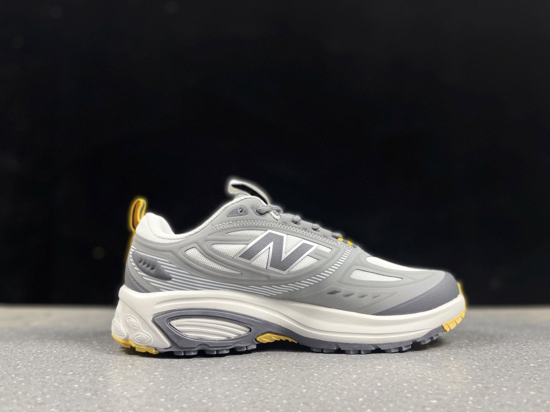 新百伦New Balance 410系列老爹风休闲运动野跑旅游鞋!